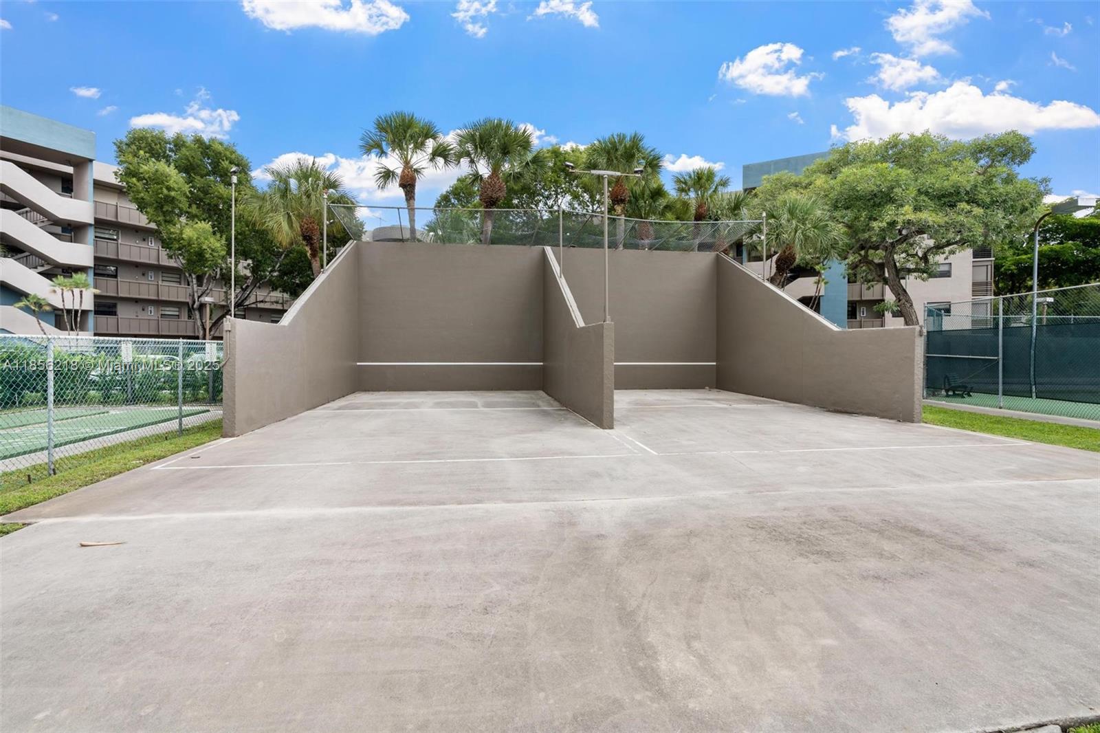 1101 Colony Point Cir # 307