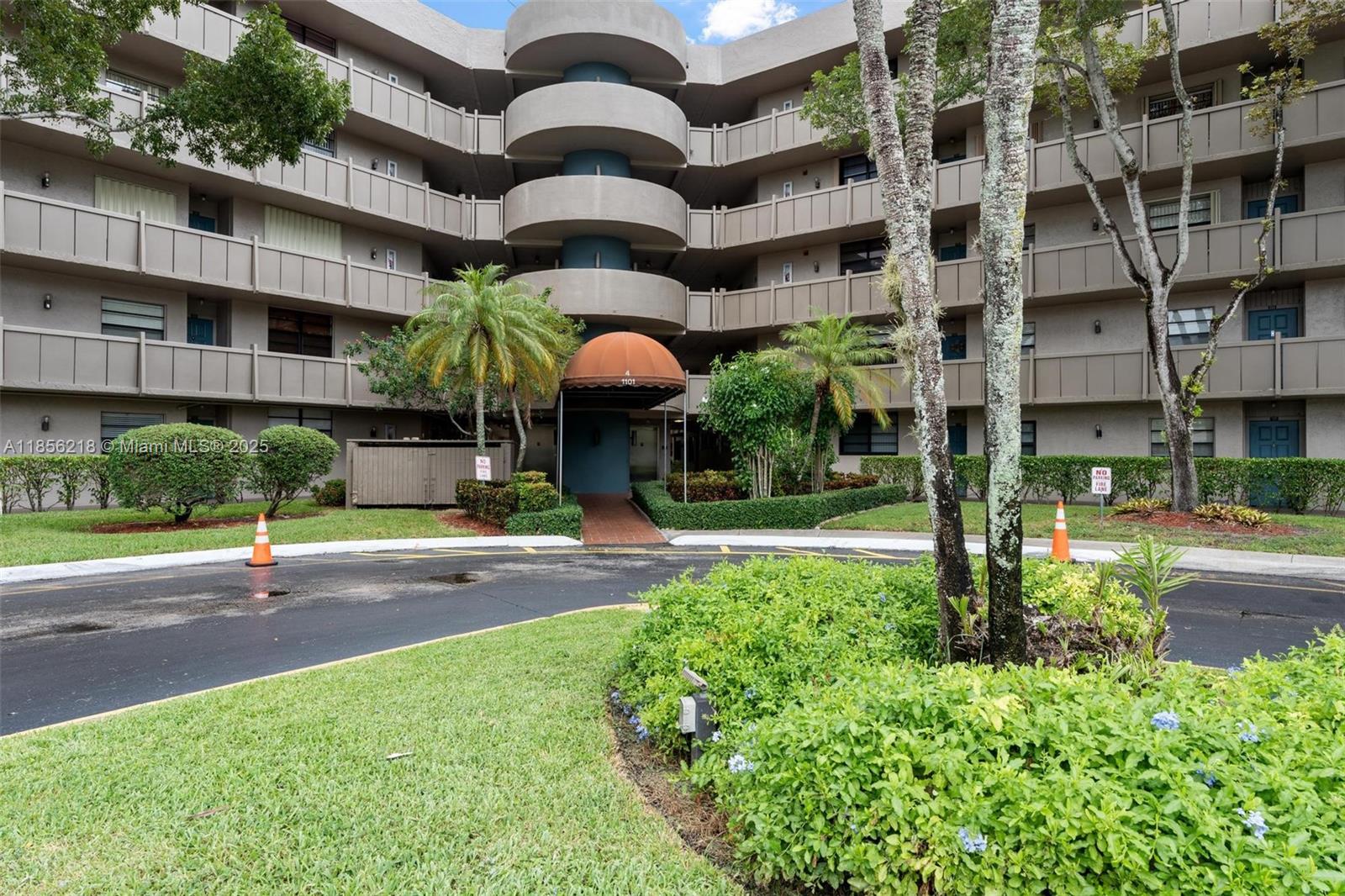 1101 Colony Point Cir # 307