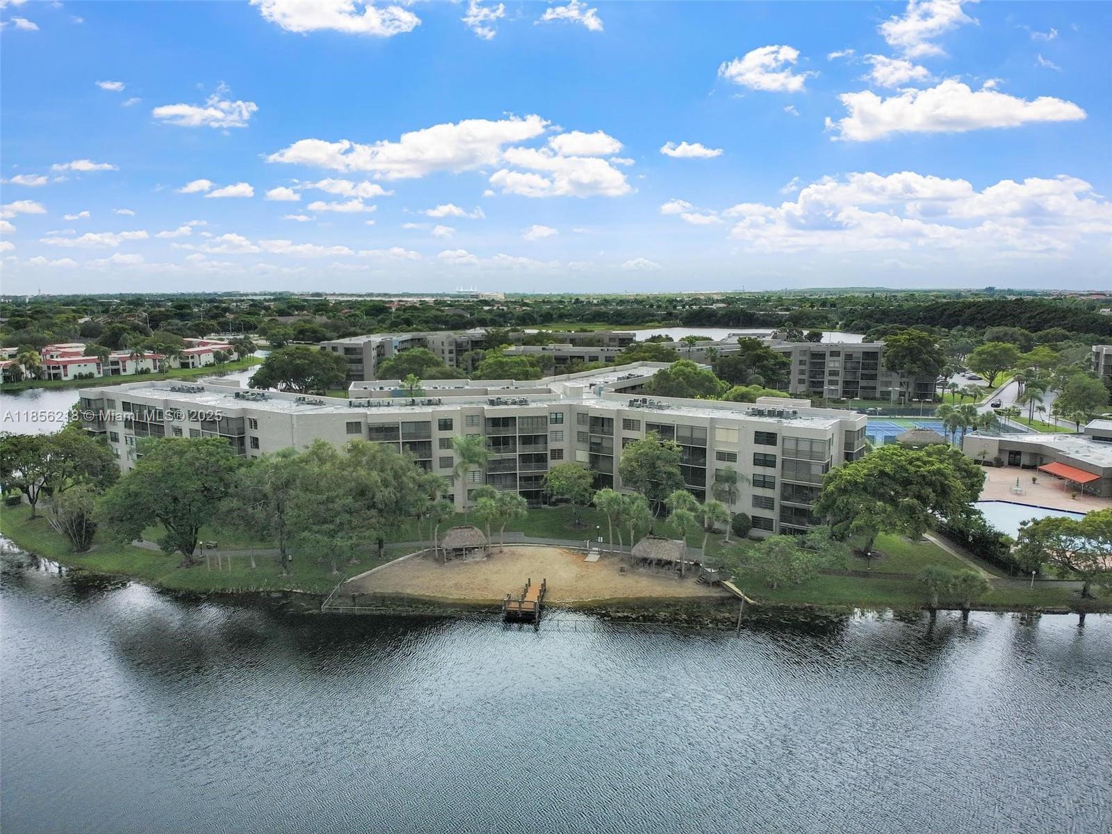 1101 Colony Point Cir # 307