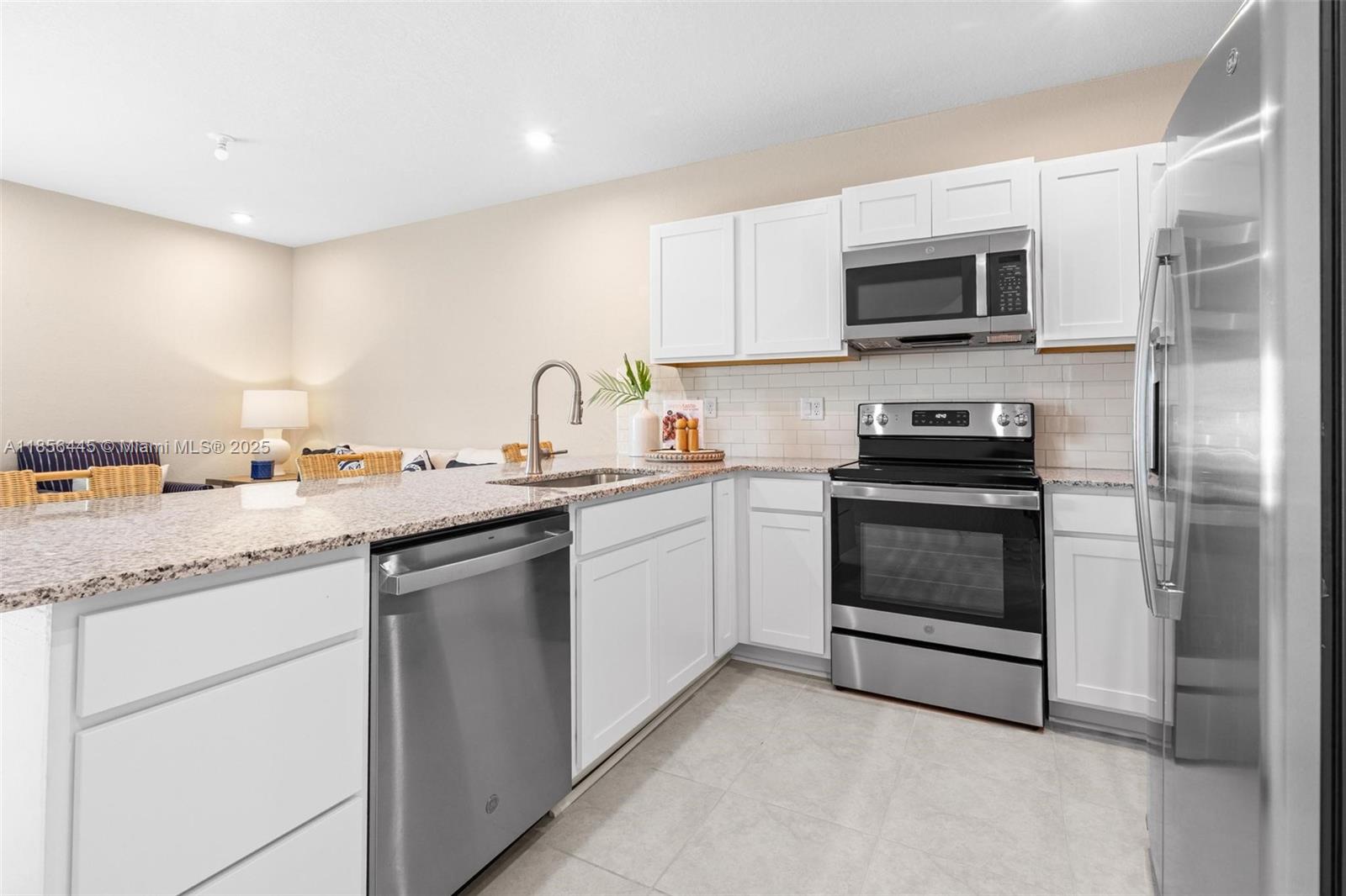 432 NW 10th Ct