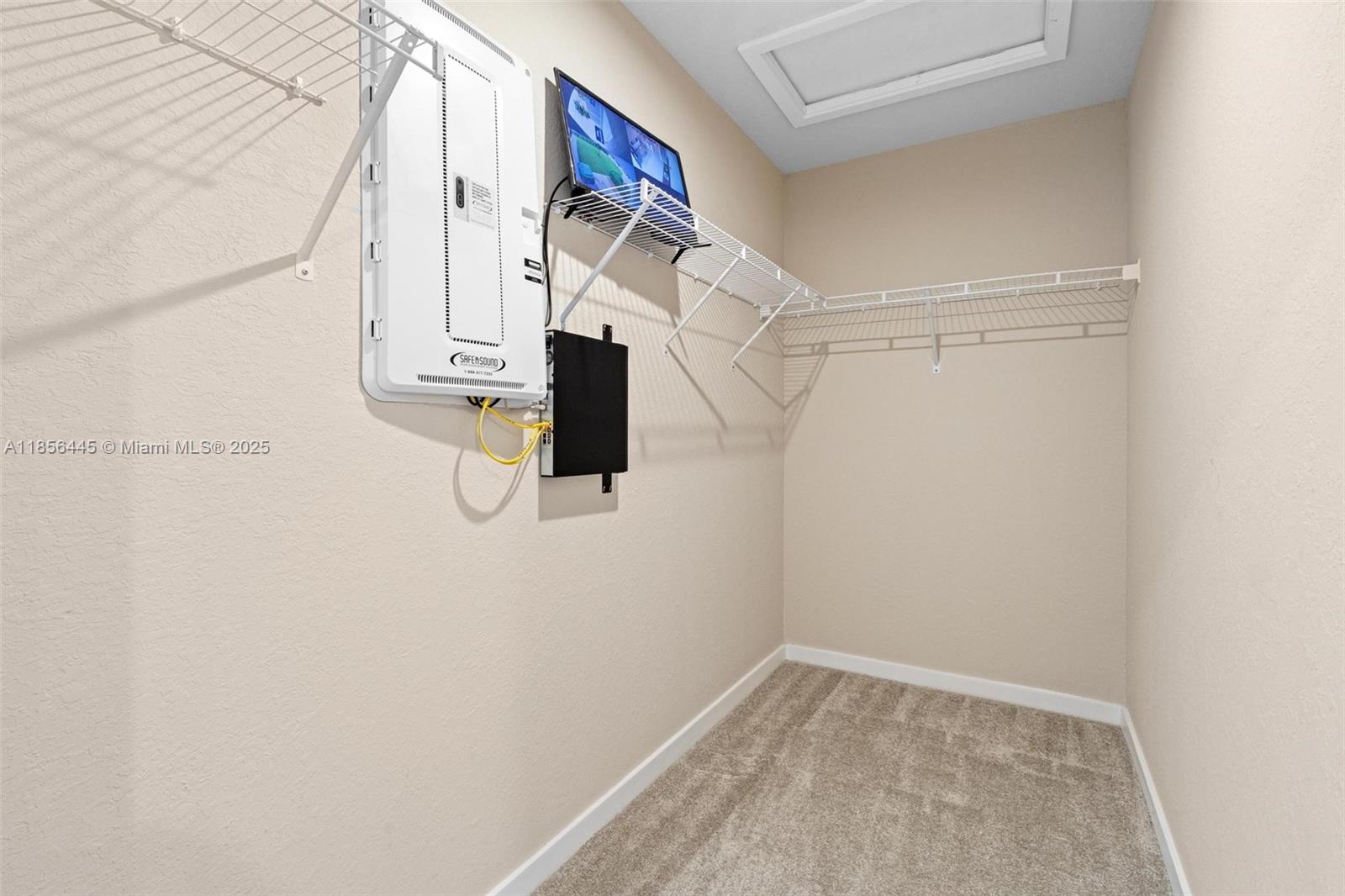 432 NW 10th Ct
