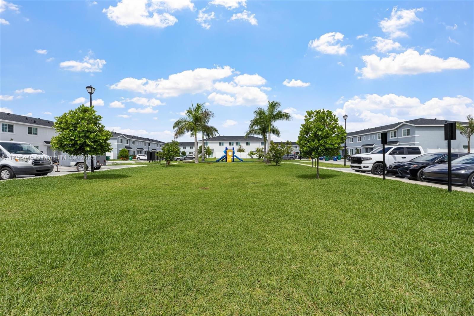 432 NW 10th Ct