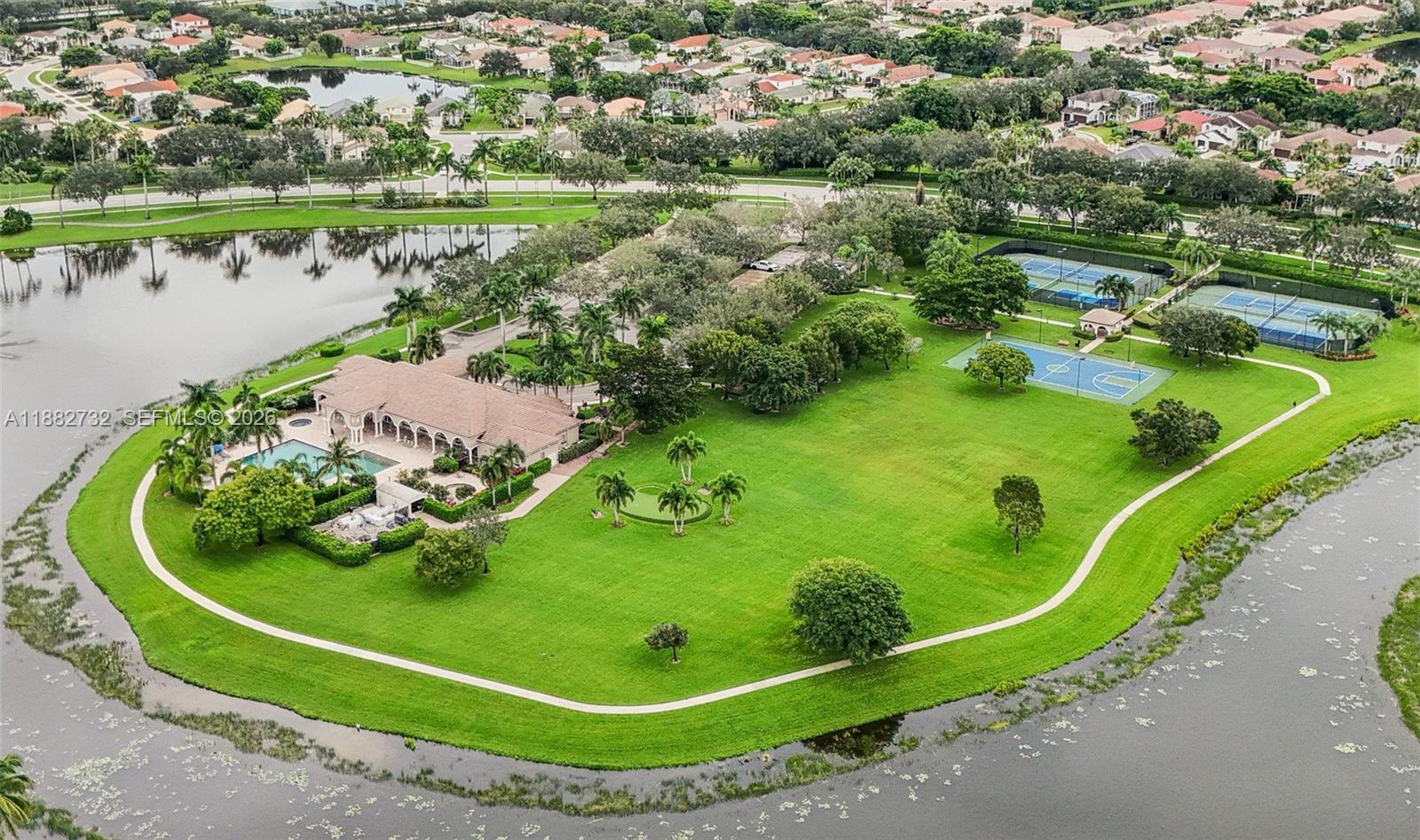 11759 Paradise Cove Ln