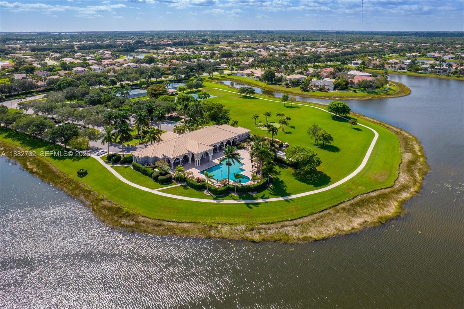 11759 Paradise Cove Ln