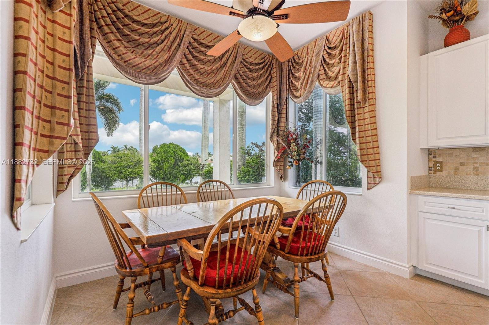 11759 Paradise Cove Ln