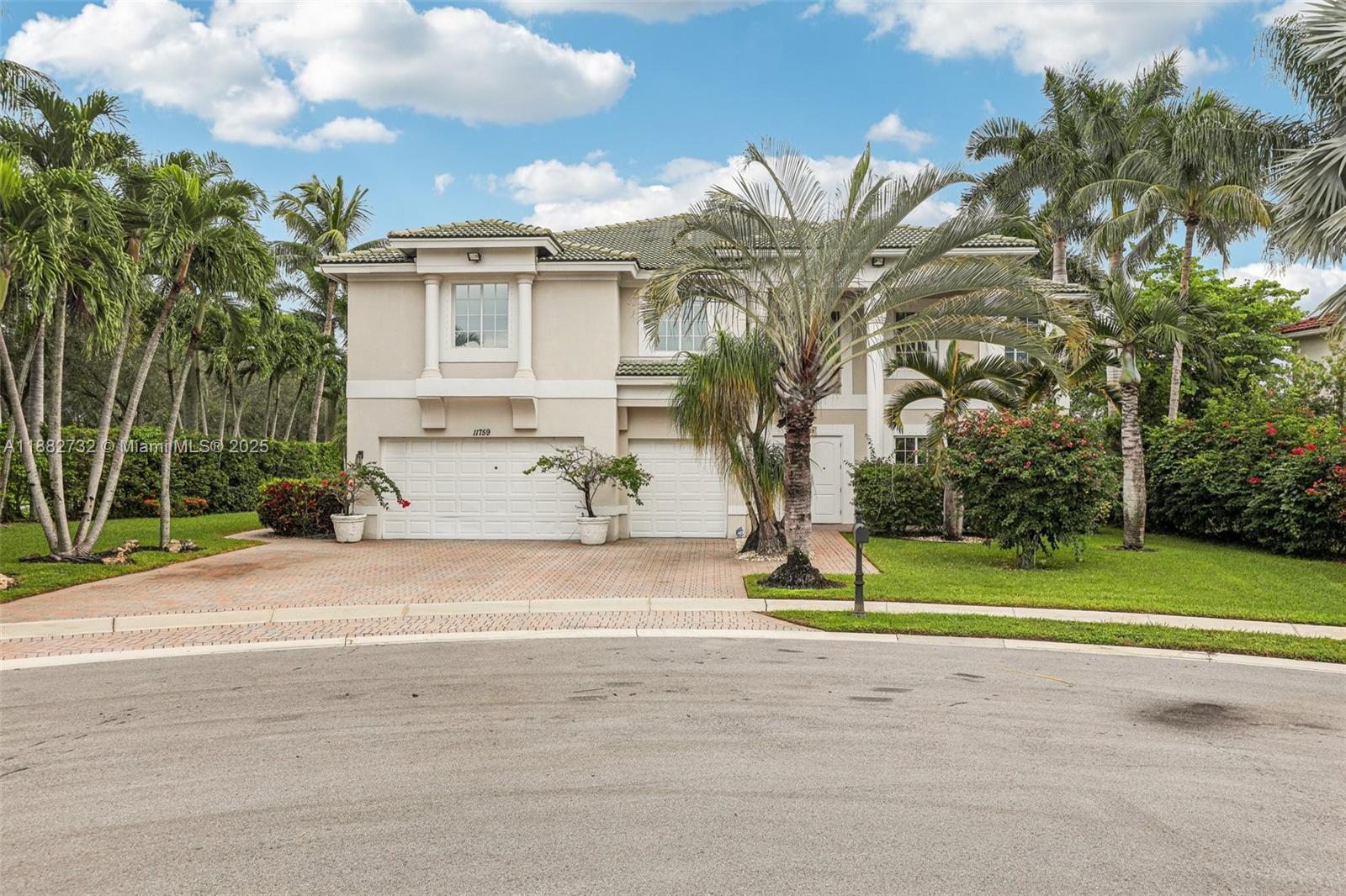 11759 Paradise Cove Ln