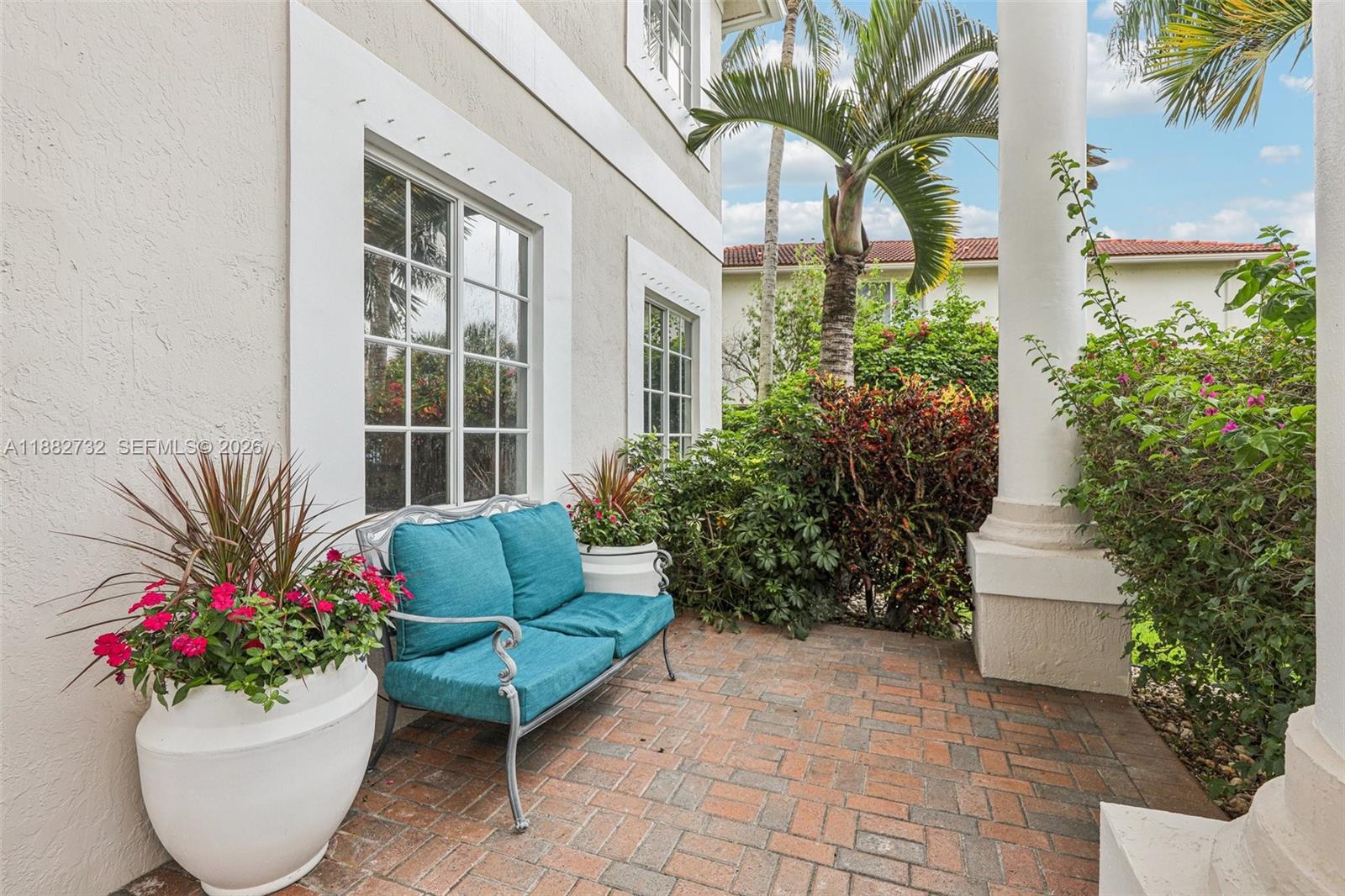 11759 Paradise Cove Ln