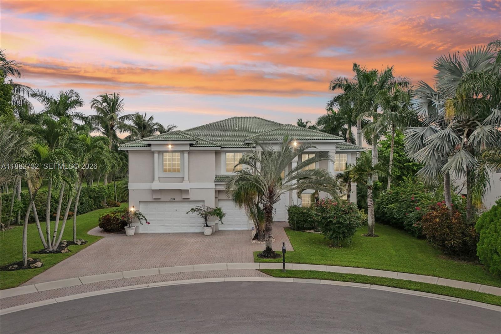 11759 Paradise Cove Ln