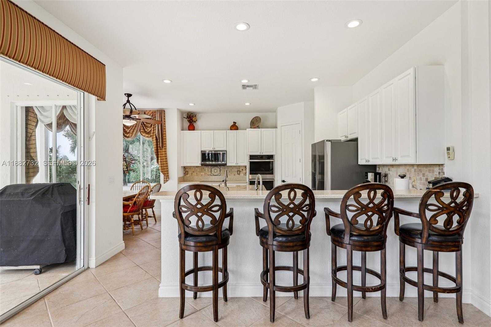 11759 Paradise Cove Ln