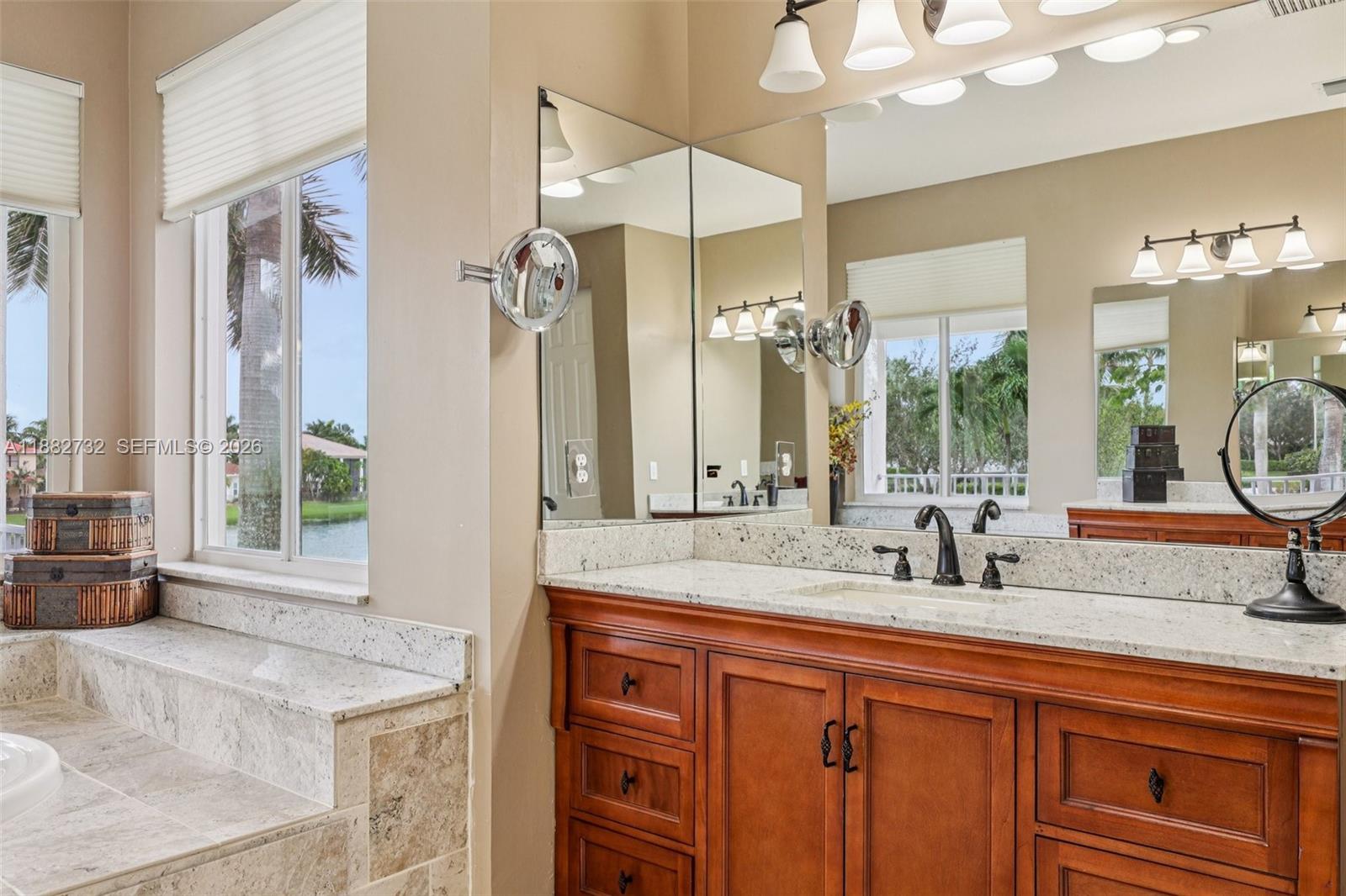 11759 Paradise Cove Ln