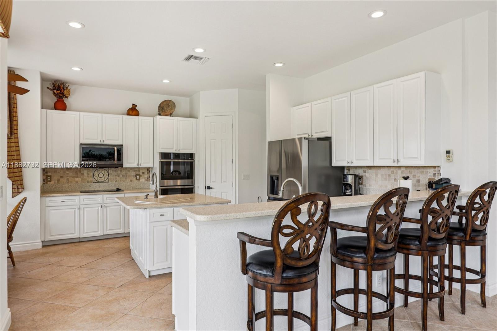 11759 Paradise Cove Ln