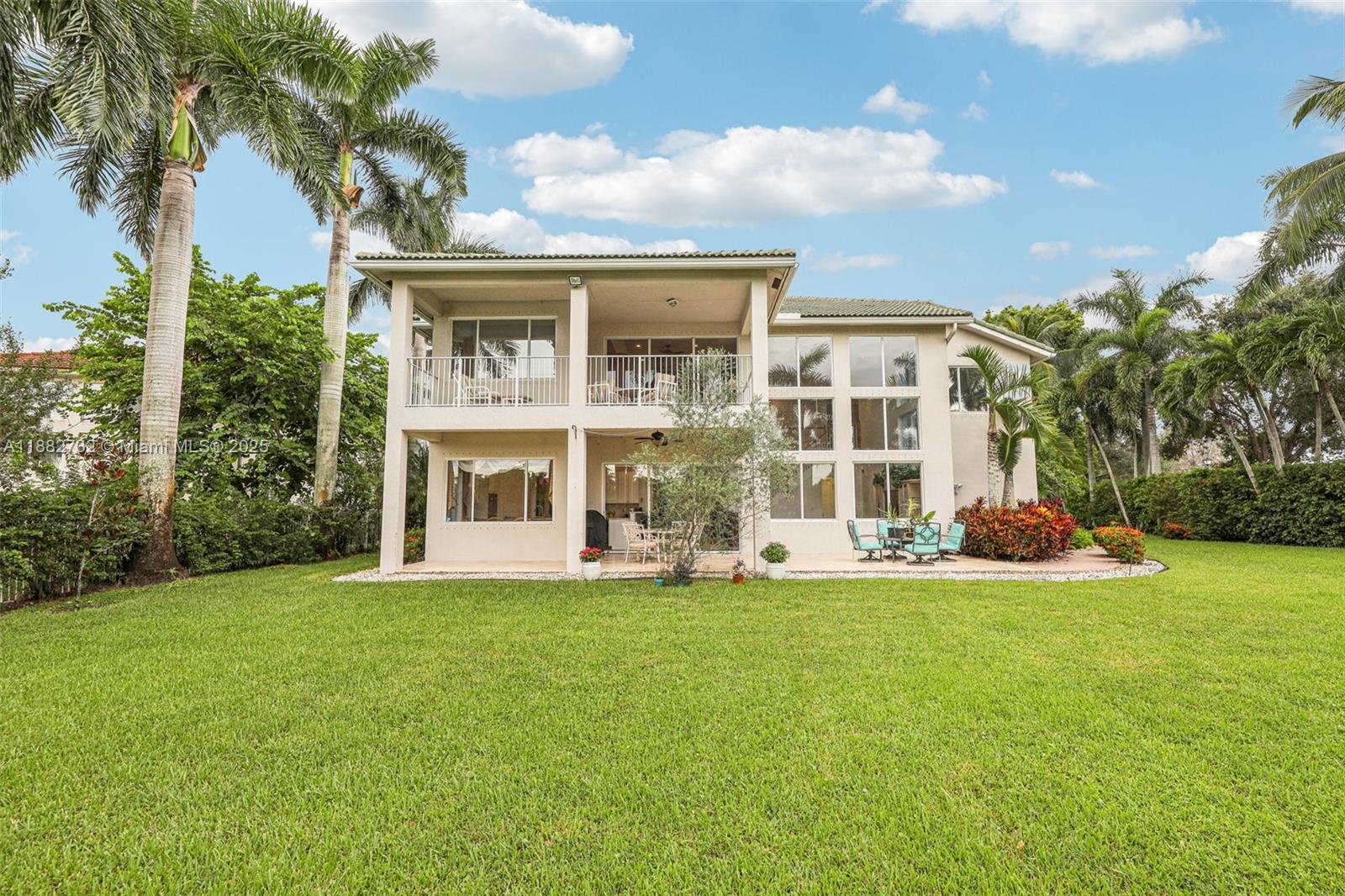 11759 Paradise Cove Ln