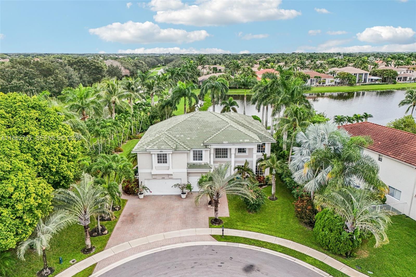 11759 Paradise Cove Ln