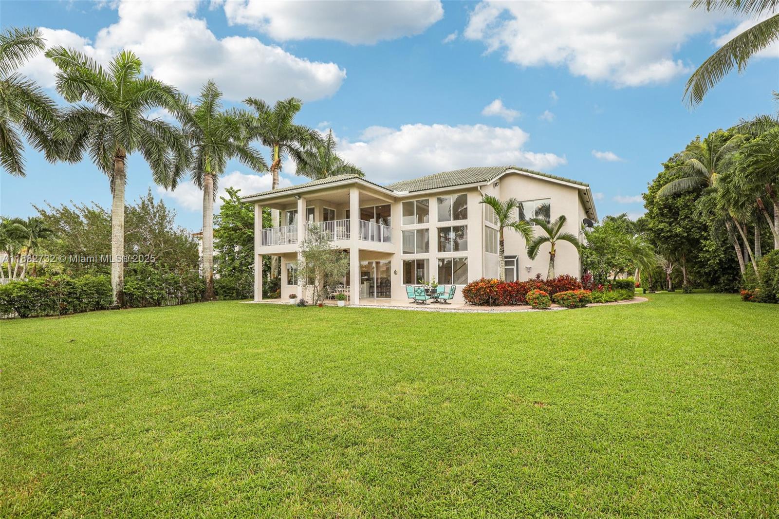11759 Paradise Cove Ln