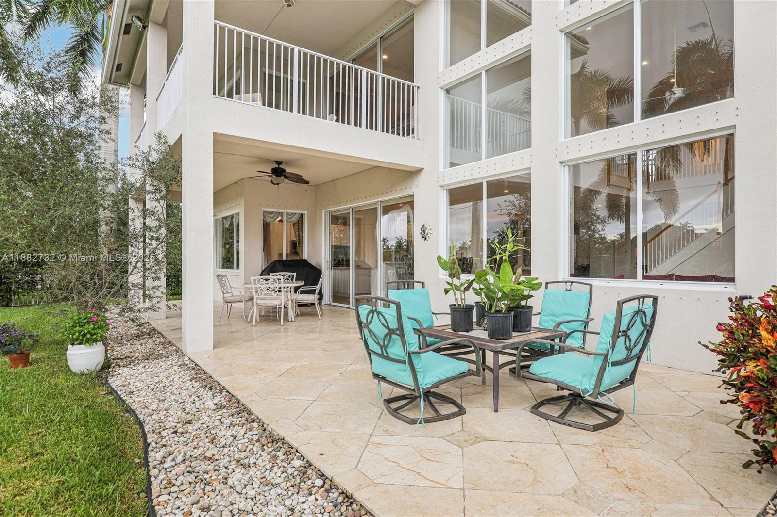 11759 Paradise Cove Ln