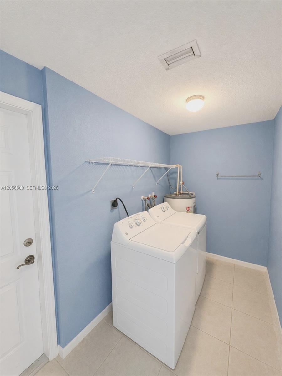 1690 SE 24th Ct