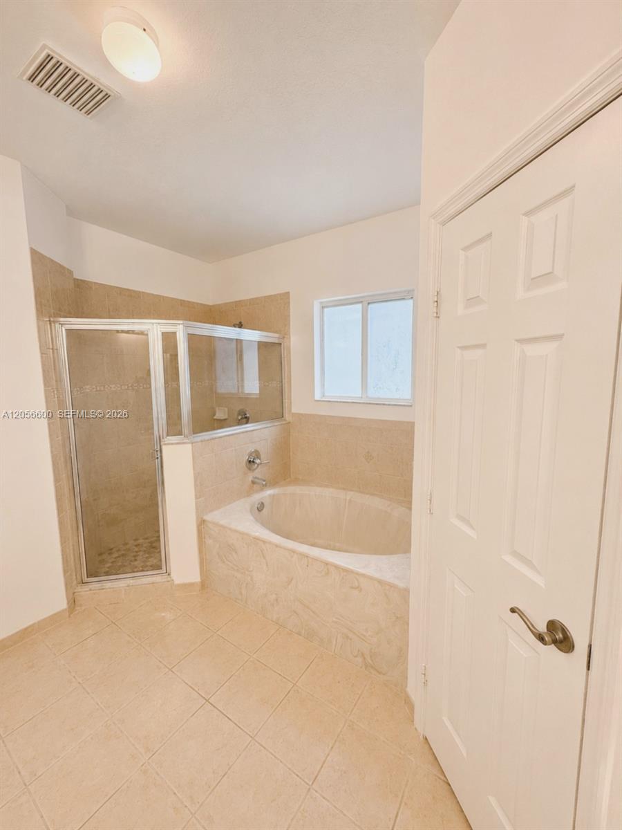 1690 SE 24th Ct