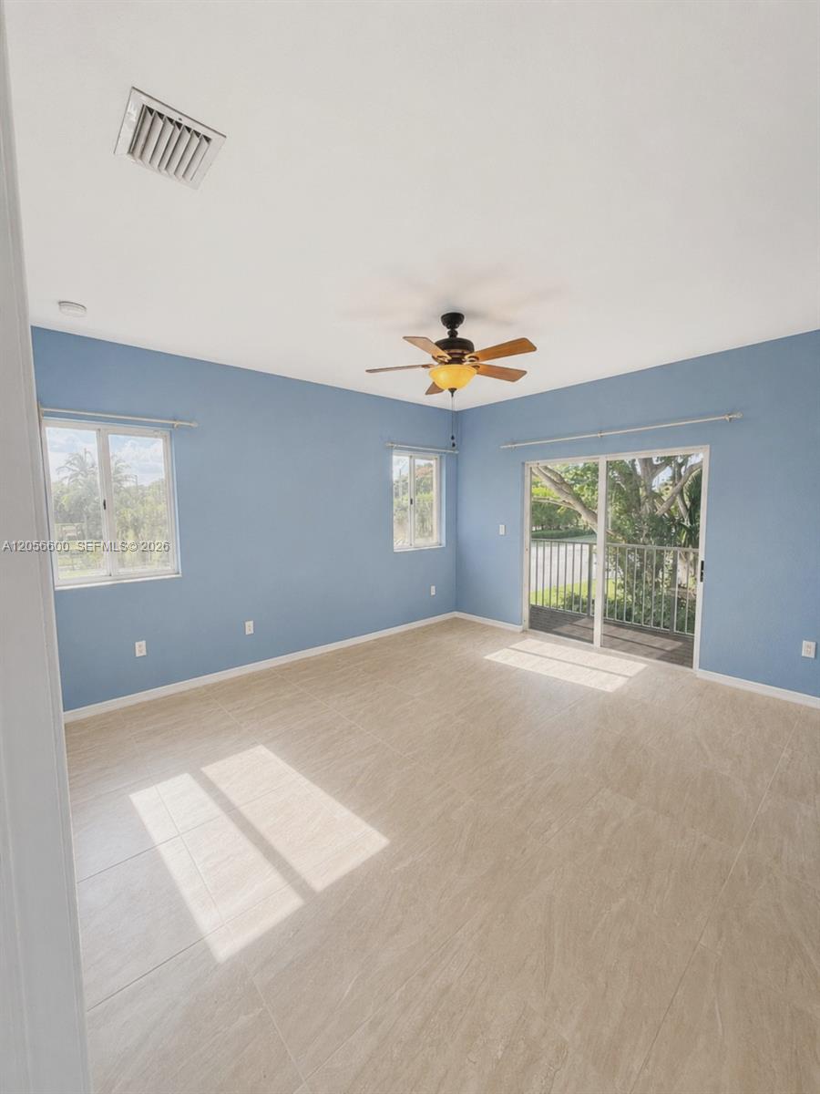 1690 SE 24th Ct