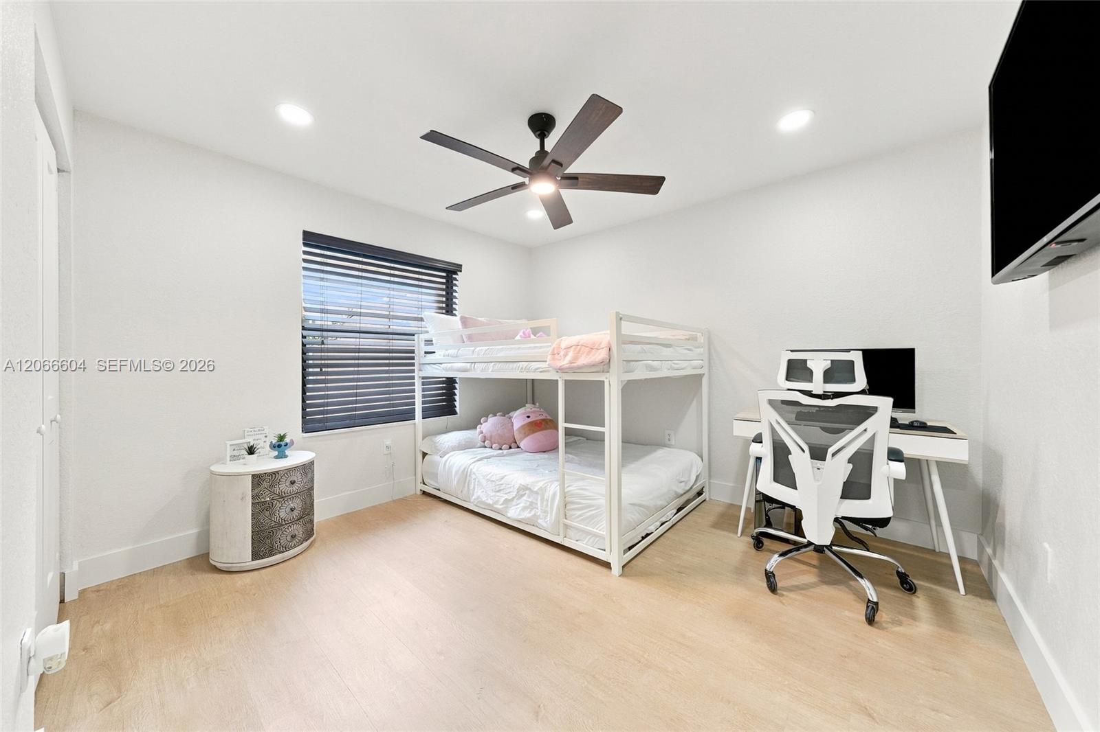 402 SW 200th Ter