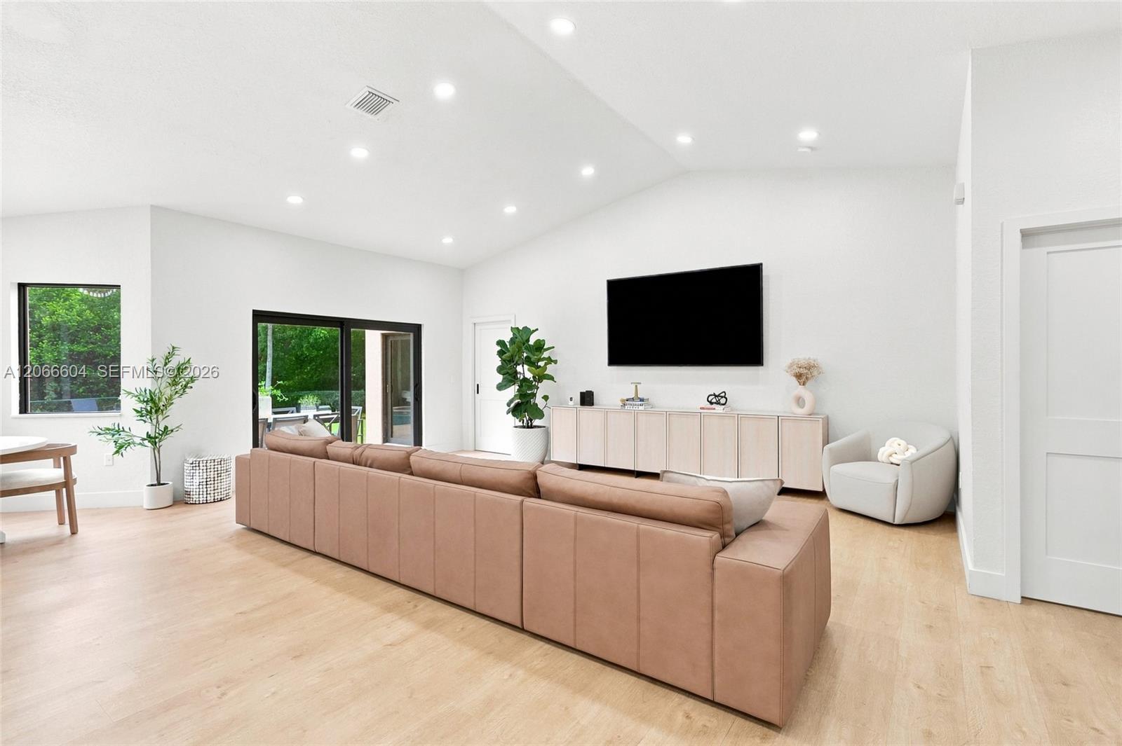 402 SW 200th Ter