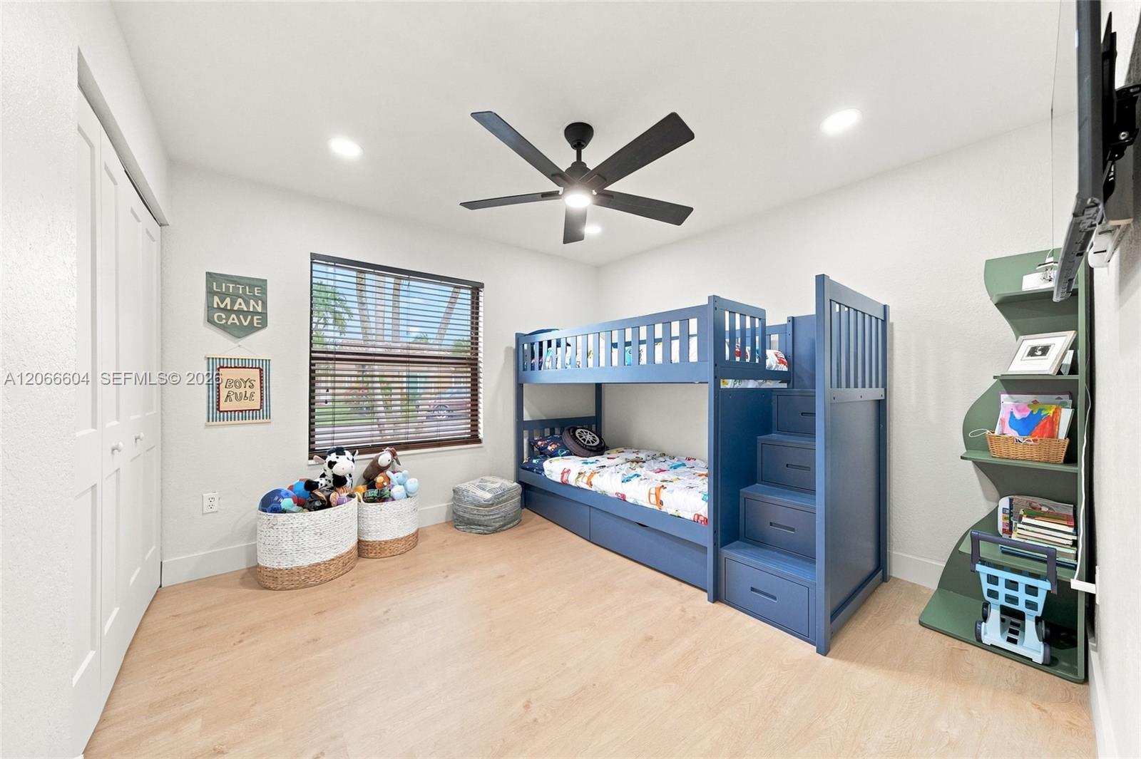 402 SW 200th Ter