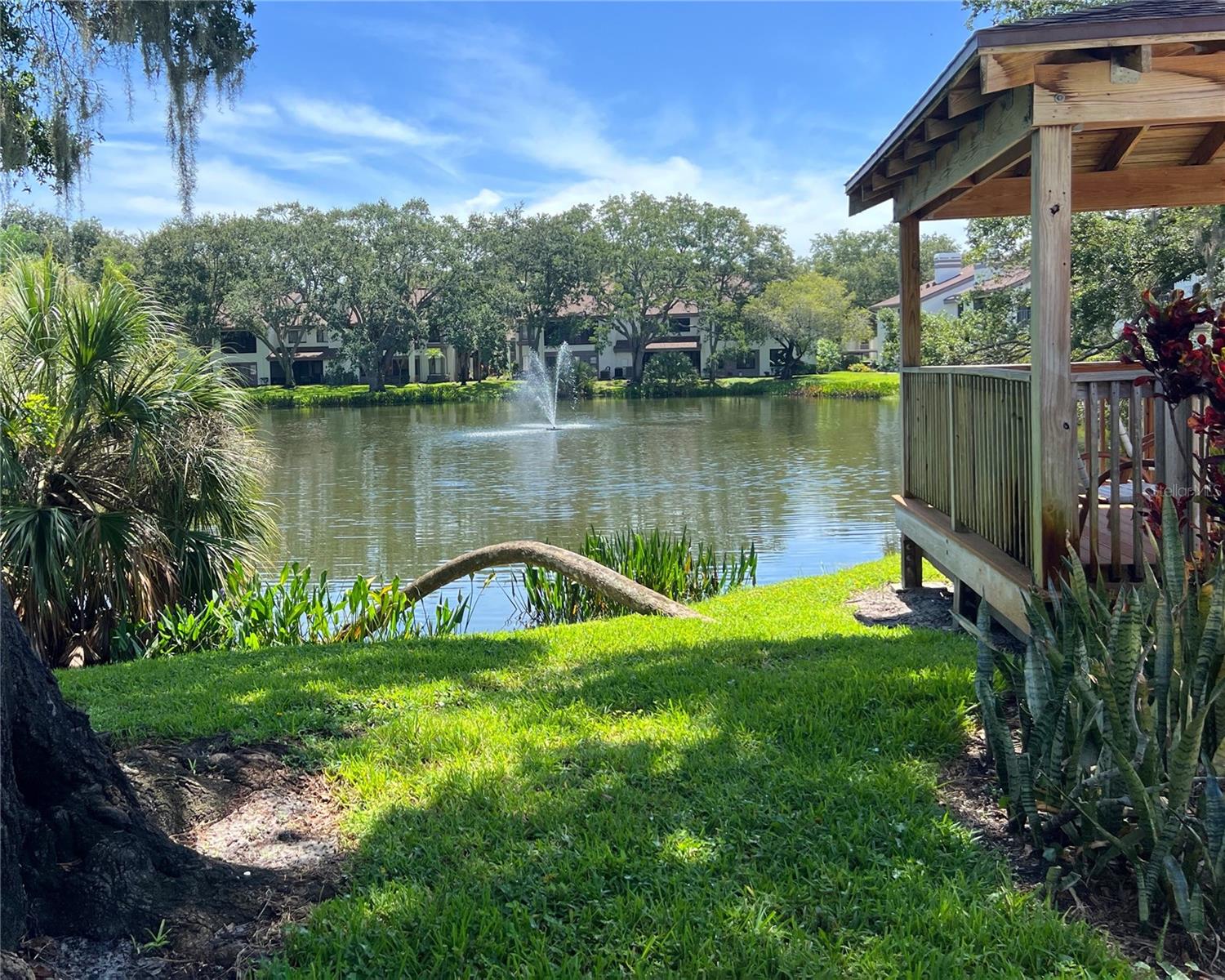 1813 LAKE CYPRESS DR #902