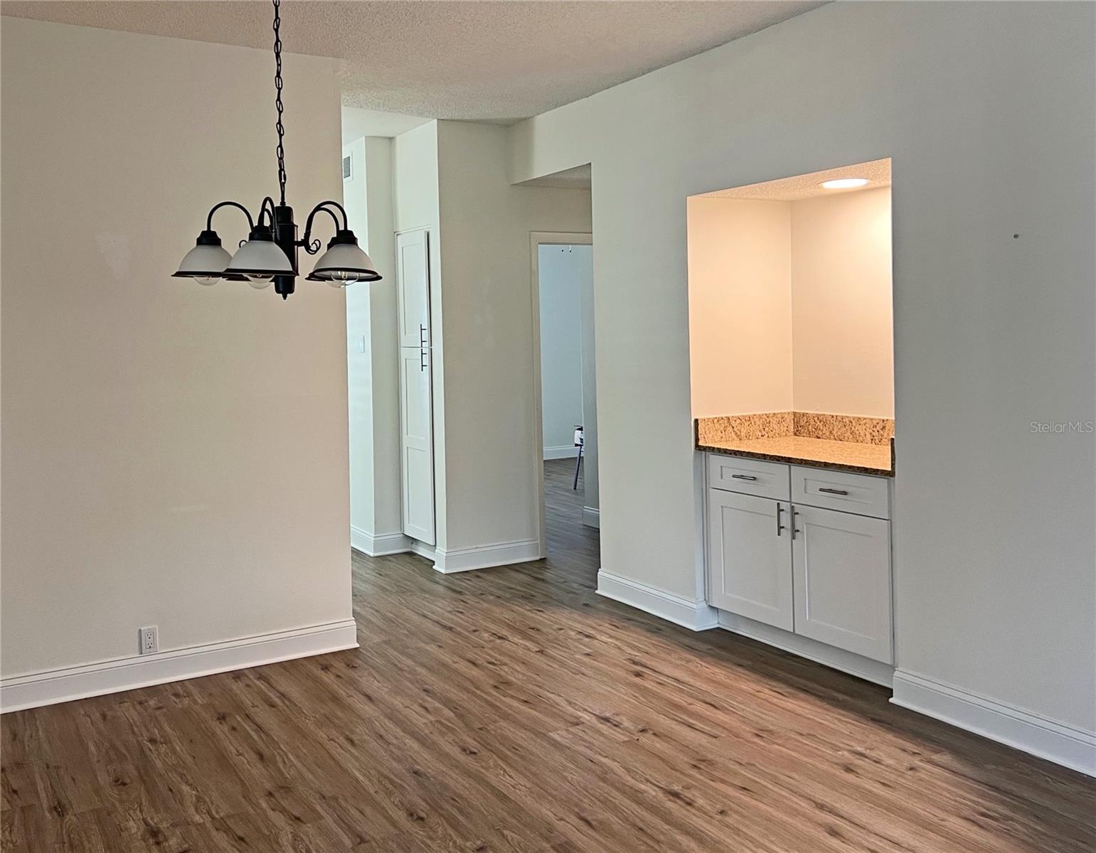 1813 LAKE CYPRESS DR #902