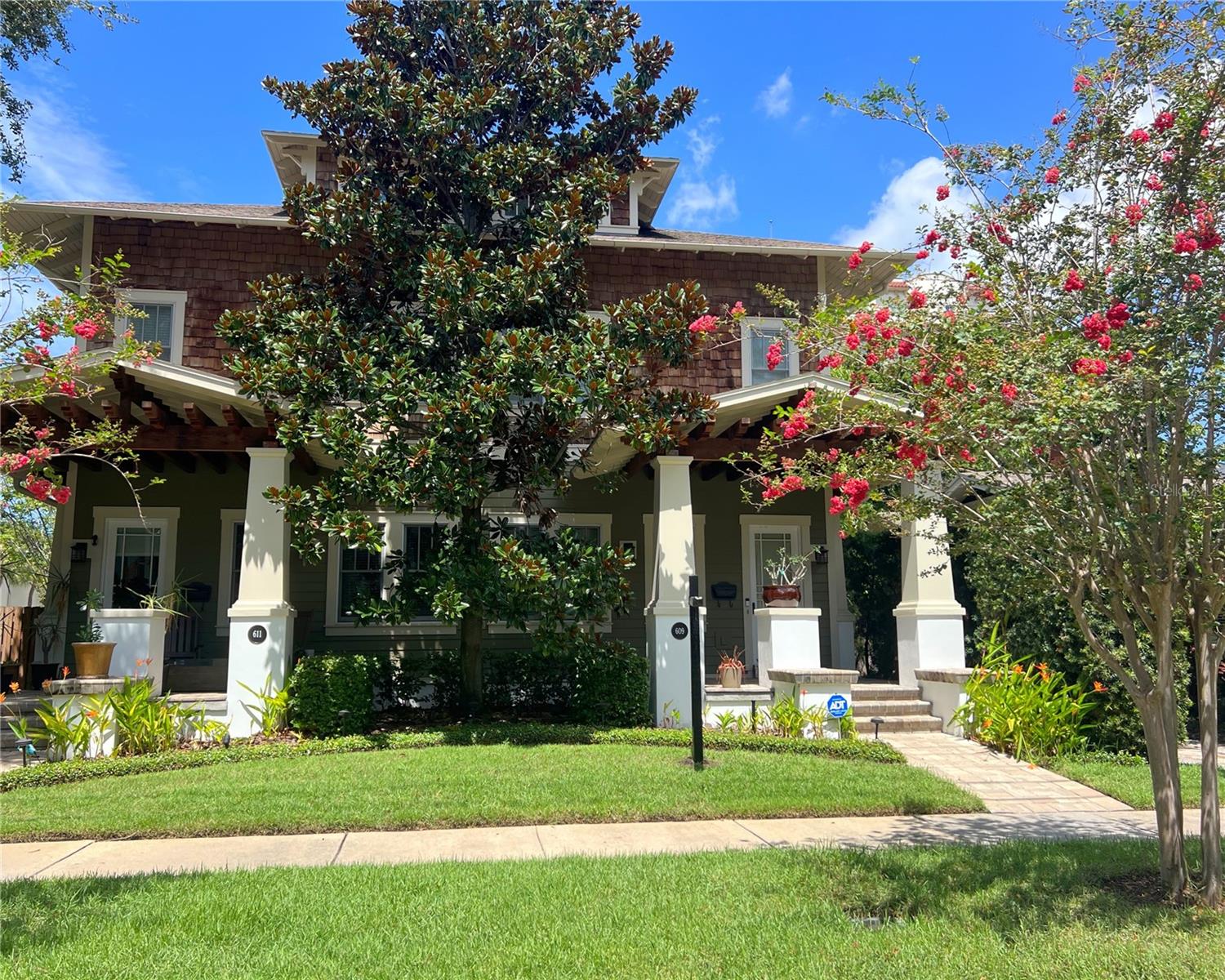 609 S DAKOTA AVE