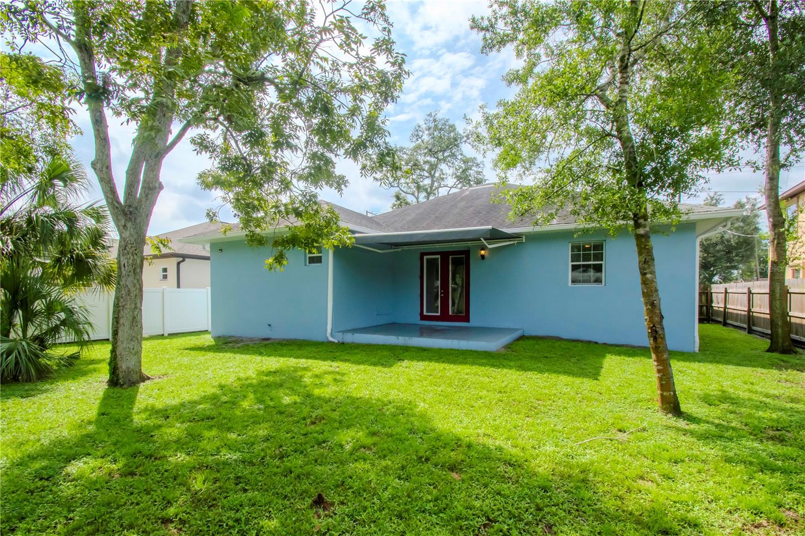803 W SLIGH AVE