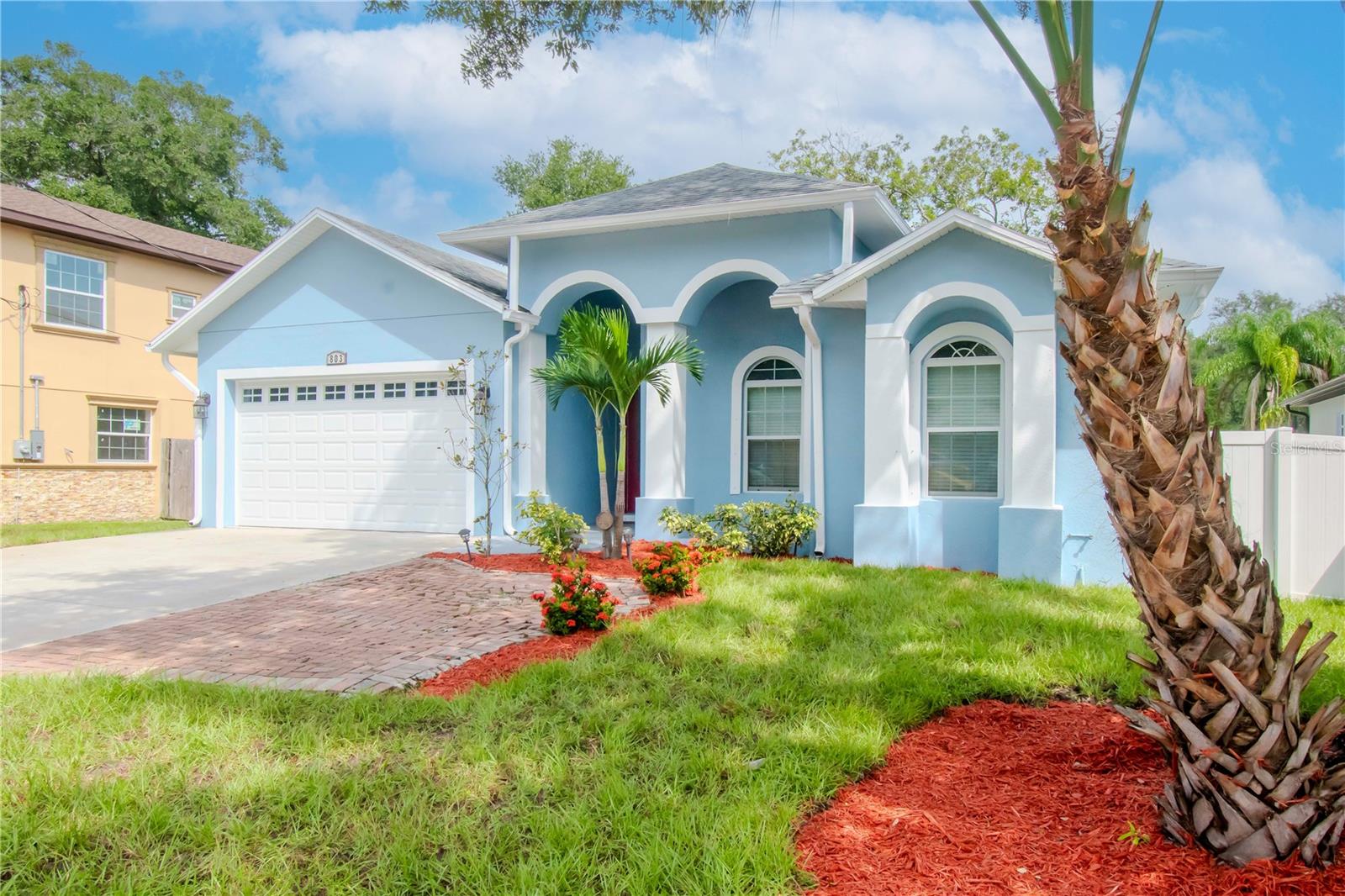 803 W SLIGH AVE