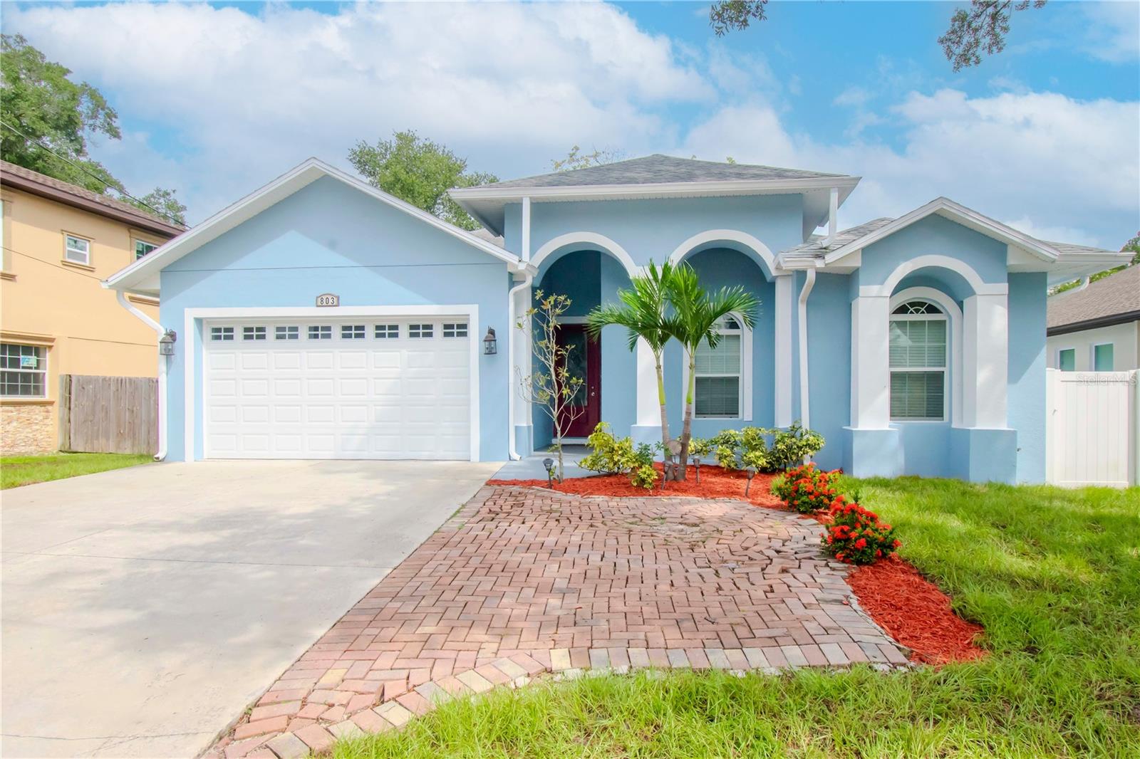 803 W SLIGH AVE