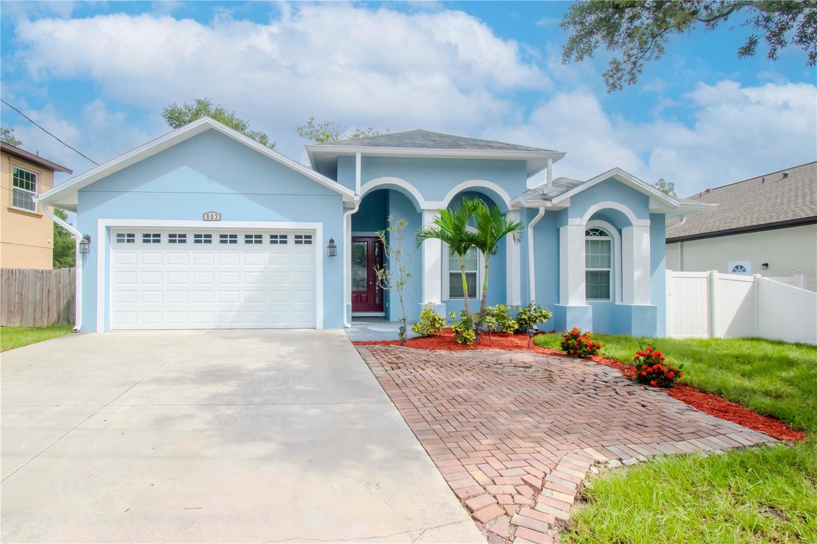 803 W SLIGH AVE