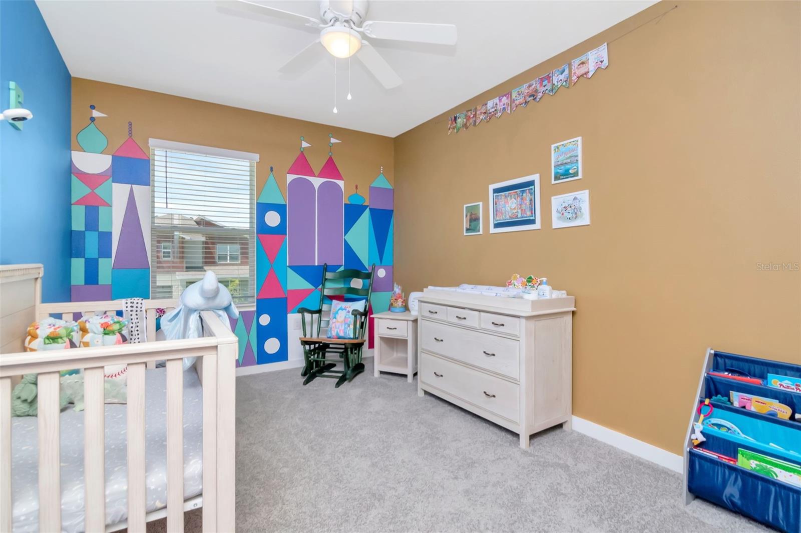 9744 CRESCENT RAY DR