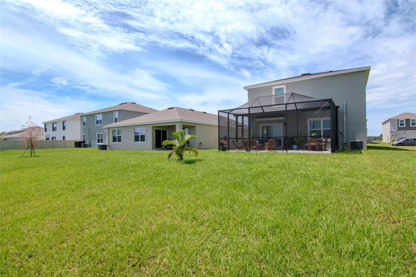 9744 CRESCENT RAY DR