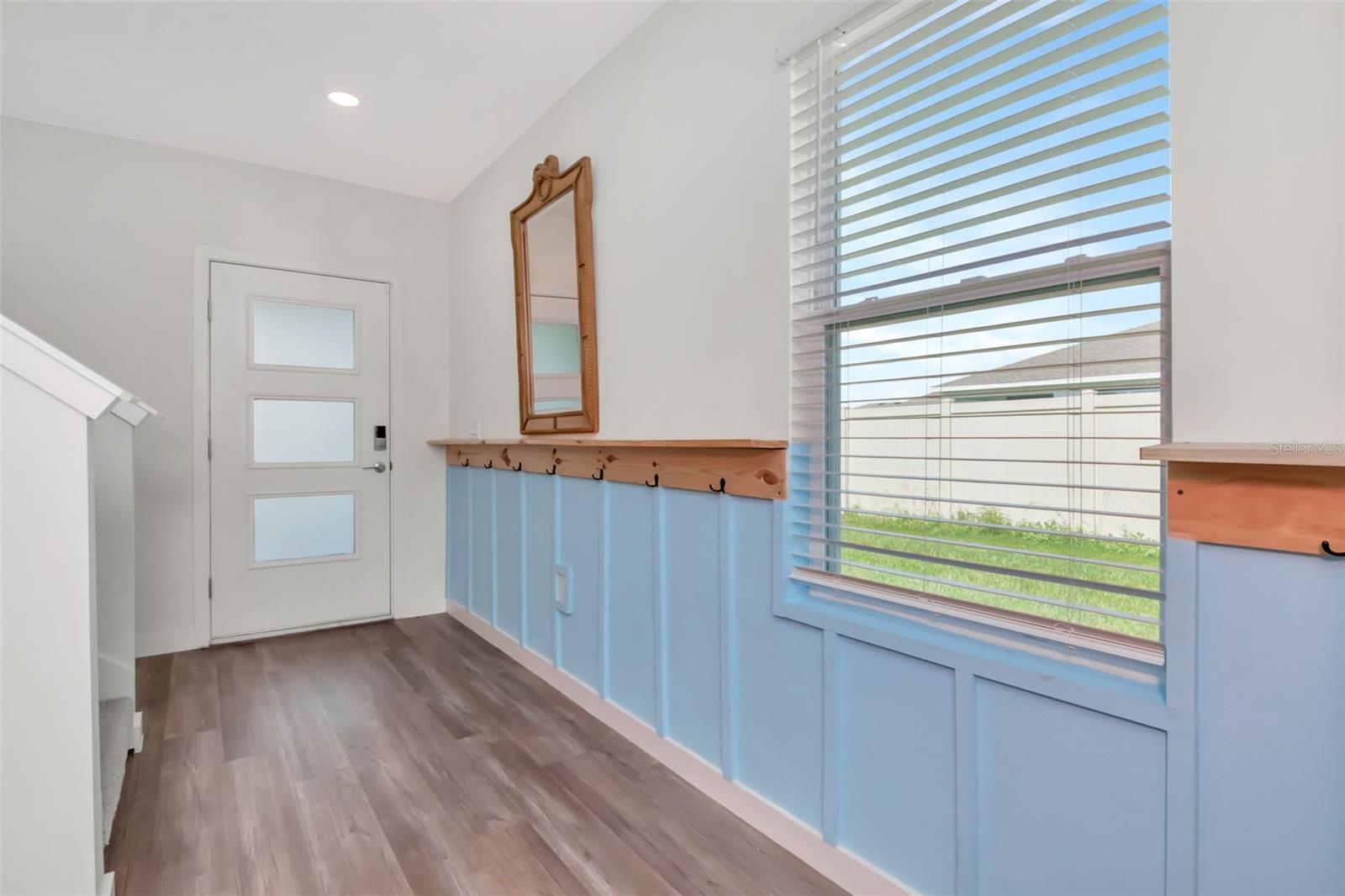 9744 CRESCENT RAY DR