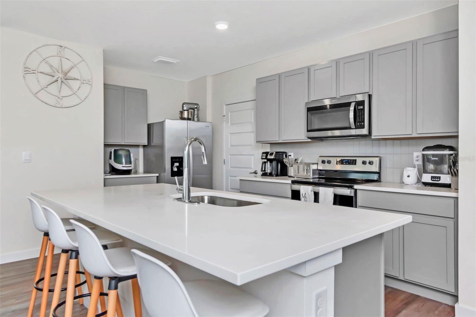 9744 CRESCENT RAY DR