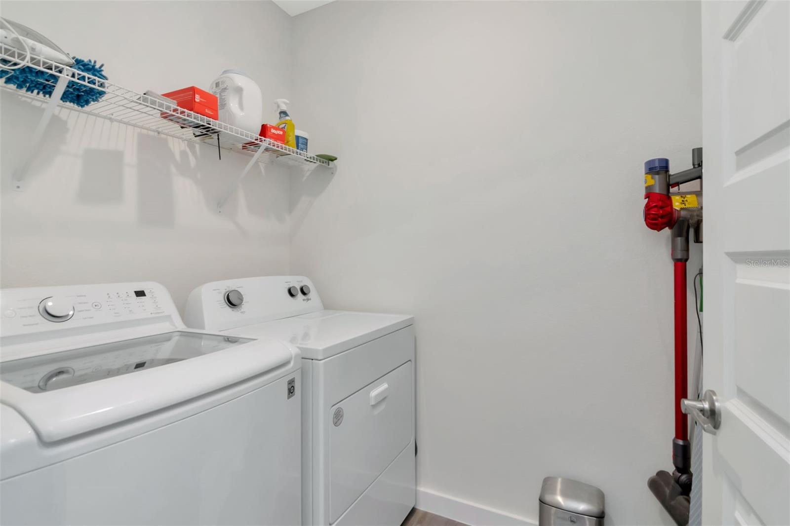 9744 CRESCENT RAY DR