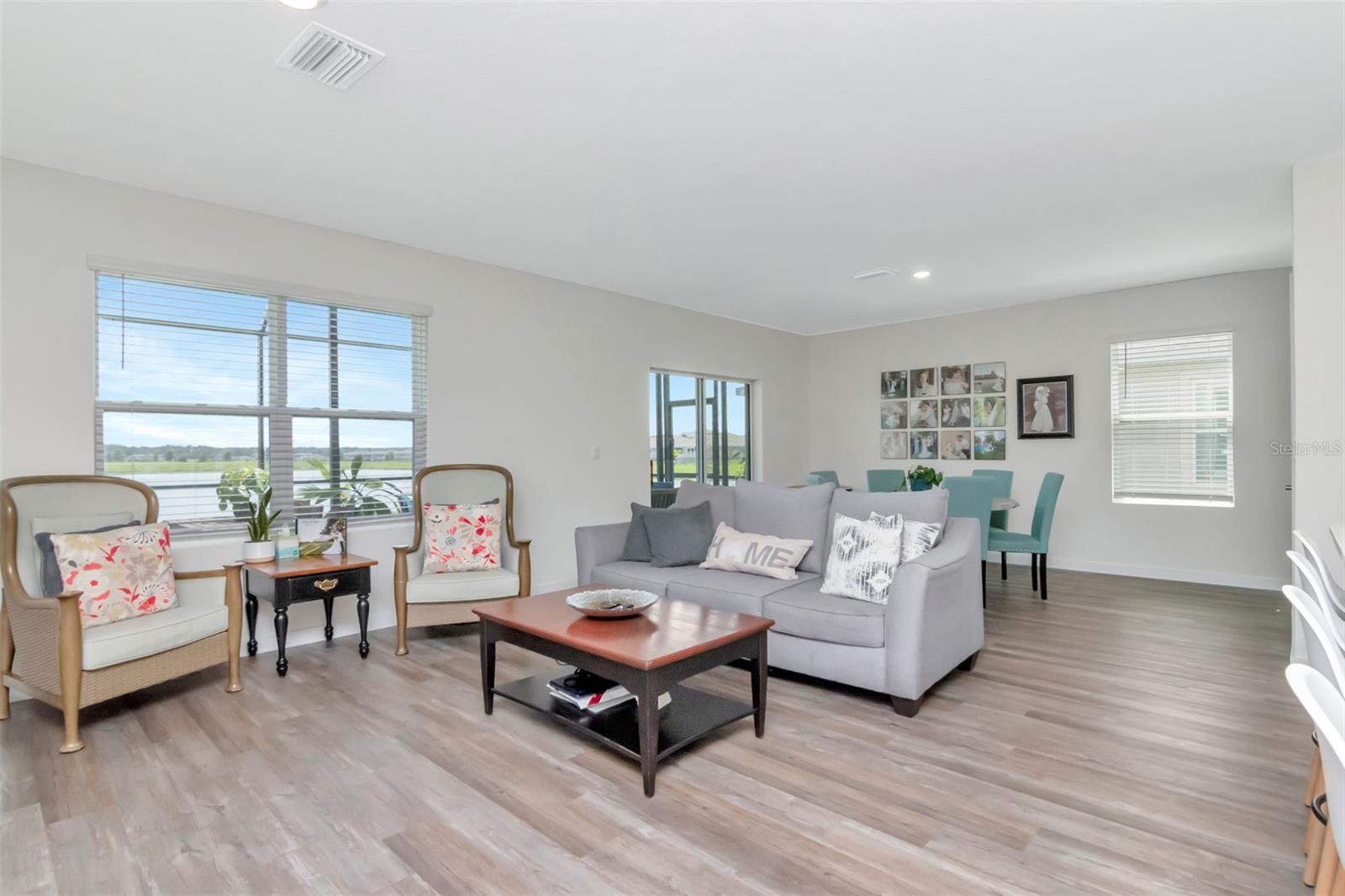 9744 CRESCENT RAY DR