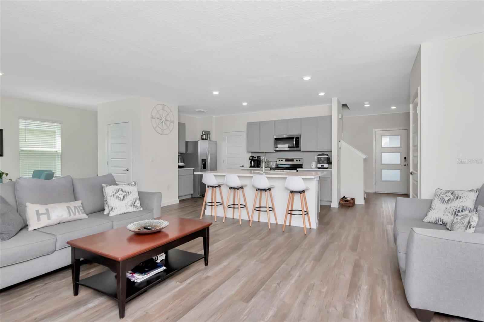 9744 CRESCENT RAY DR