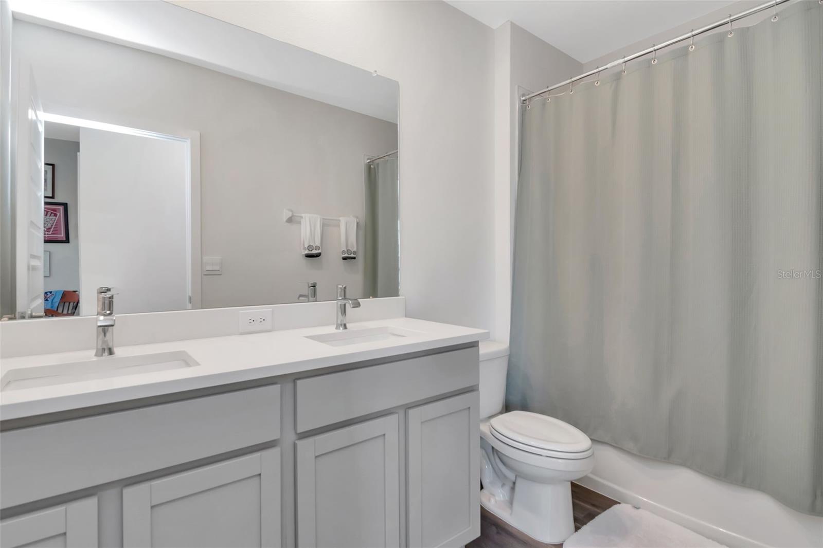 9744 CRESCENT RAY DR