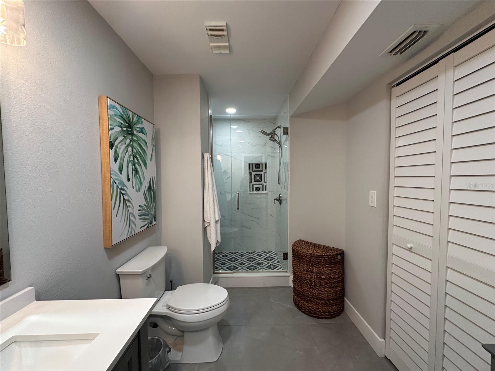 6100 BAHIA DEL MAR CIR #102