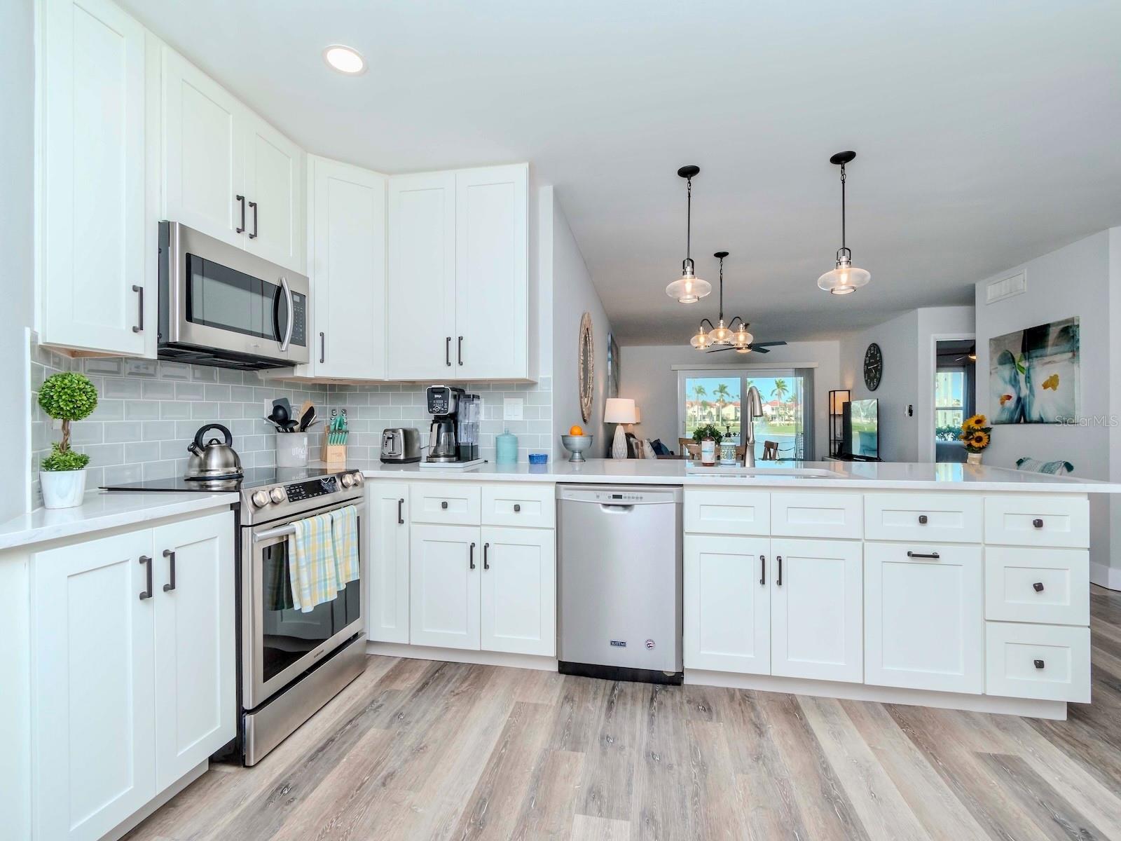 6100 BAHIA DEL MAR CIR #102