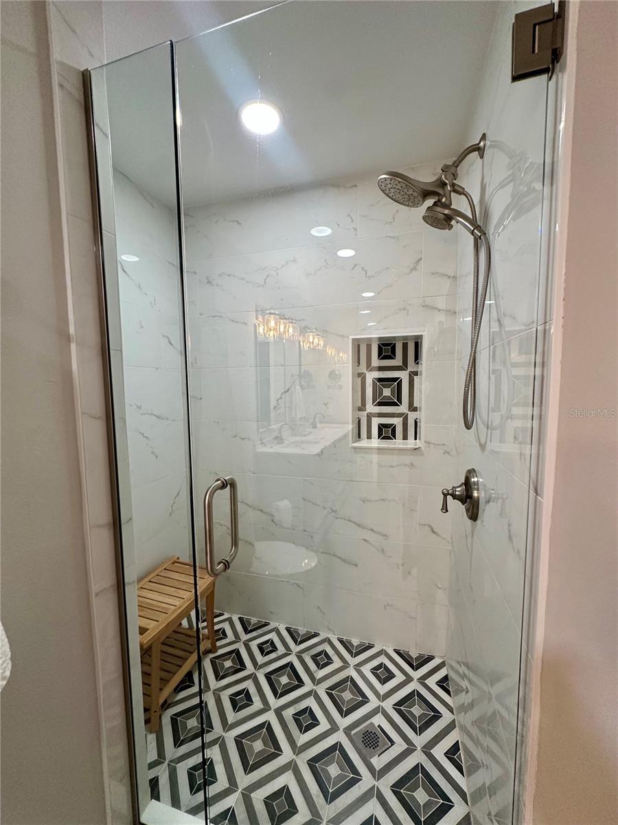 6100 BAHIA DEL MAR CIR #102