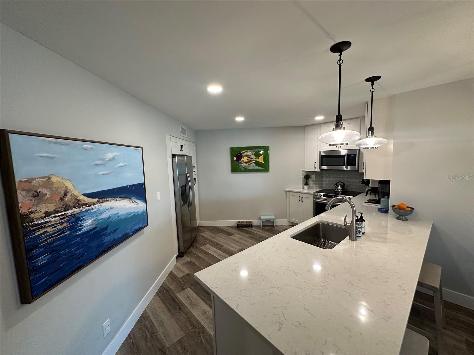 6100 BAHIA DEL MAR CIR #102