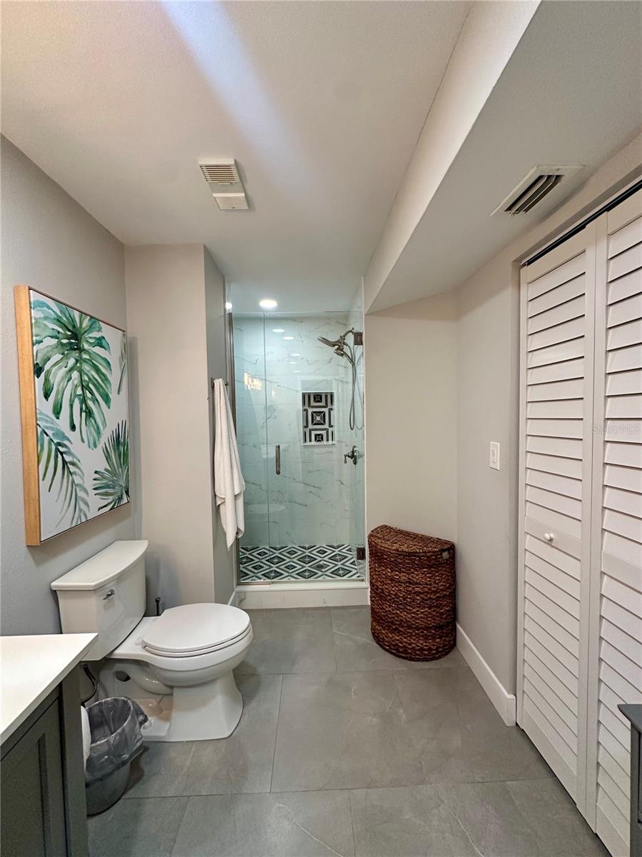 6100 BAHIA DEL MAR CIR #102