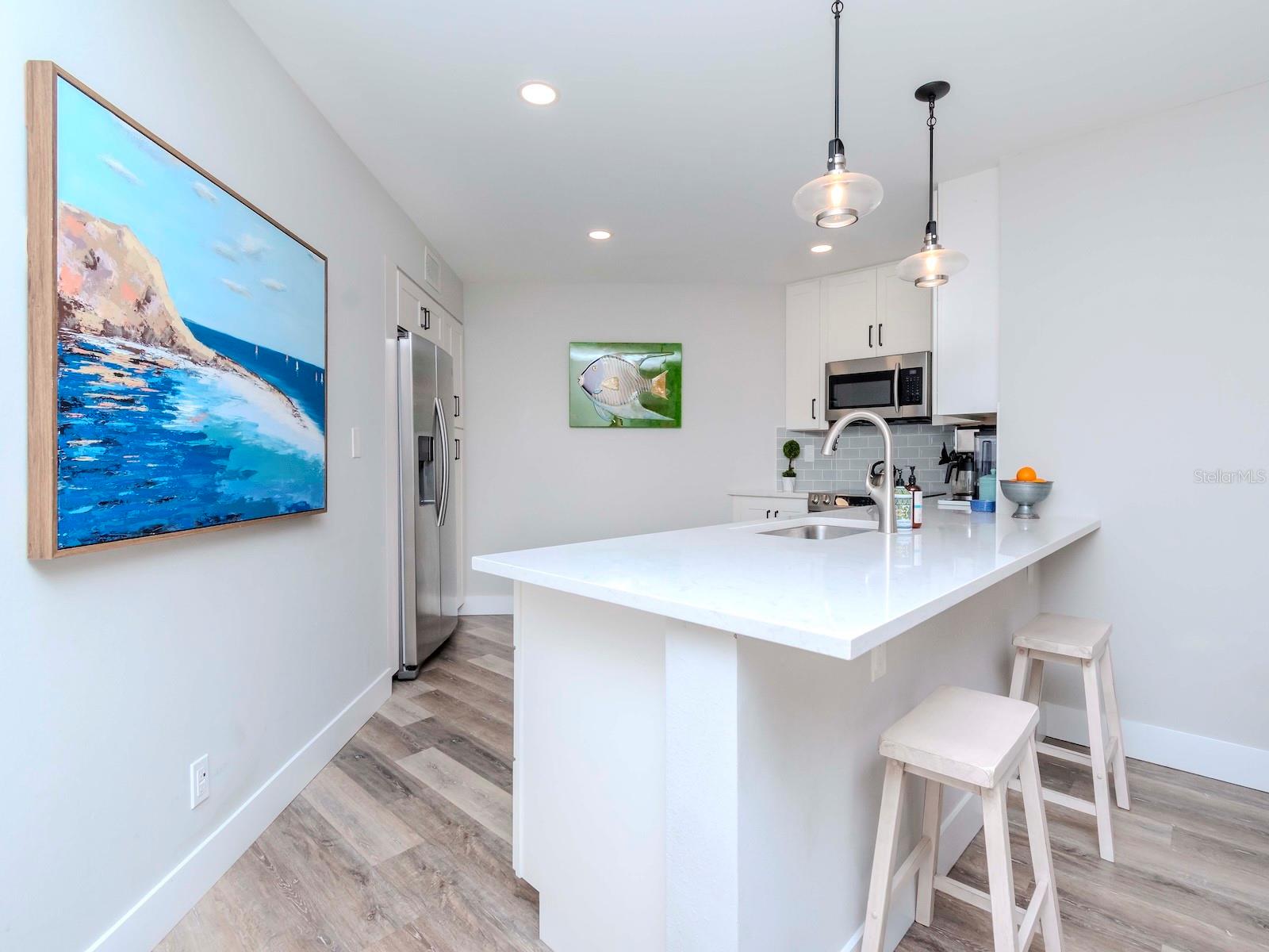 6100 BAHIA DEL MAR CIR #102