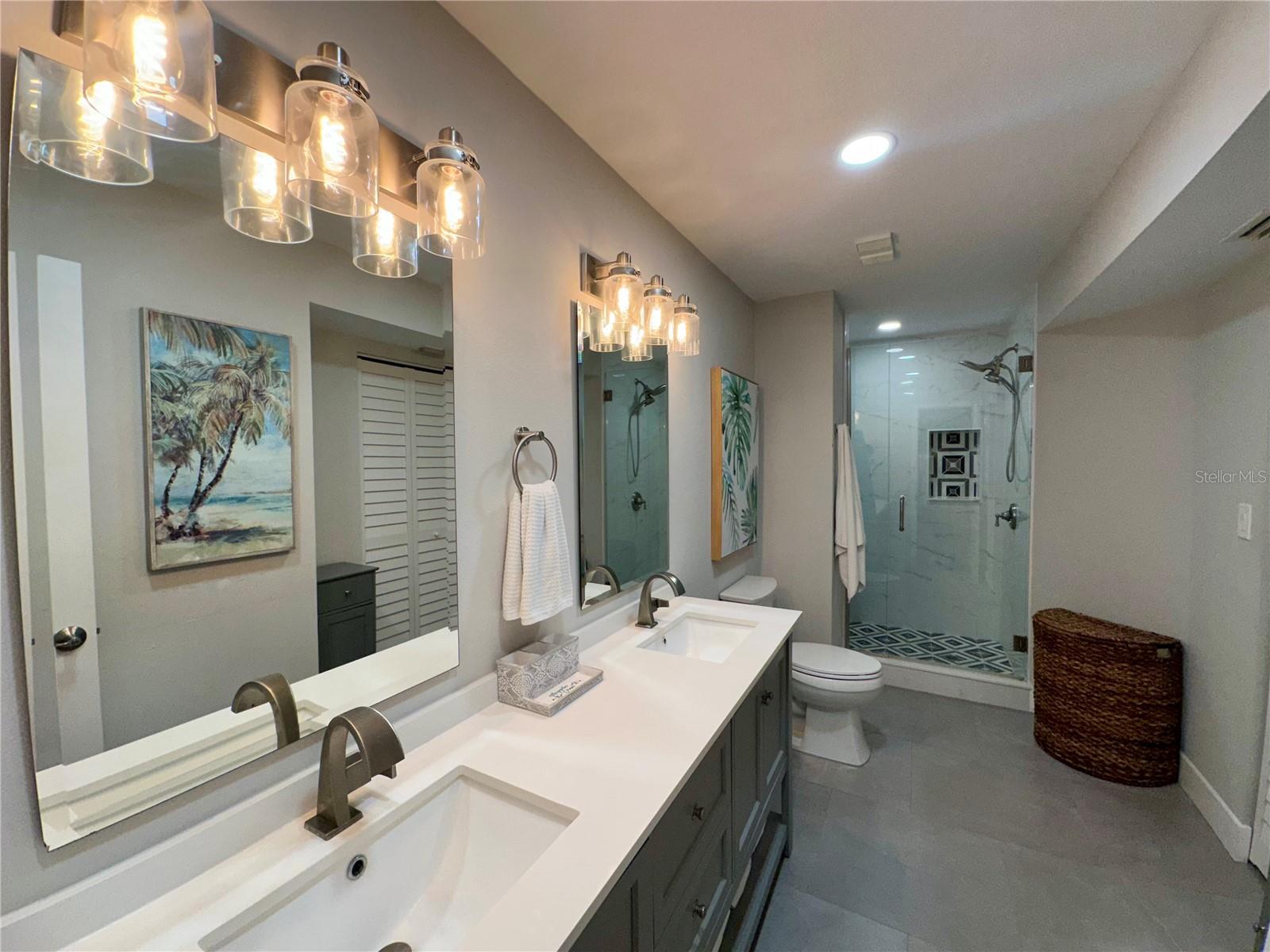 6100 BAHIA DEL MAR CIR #102