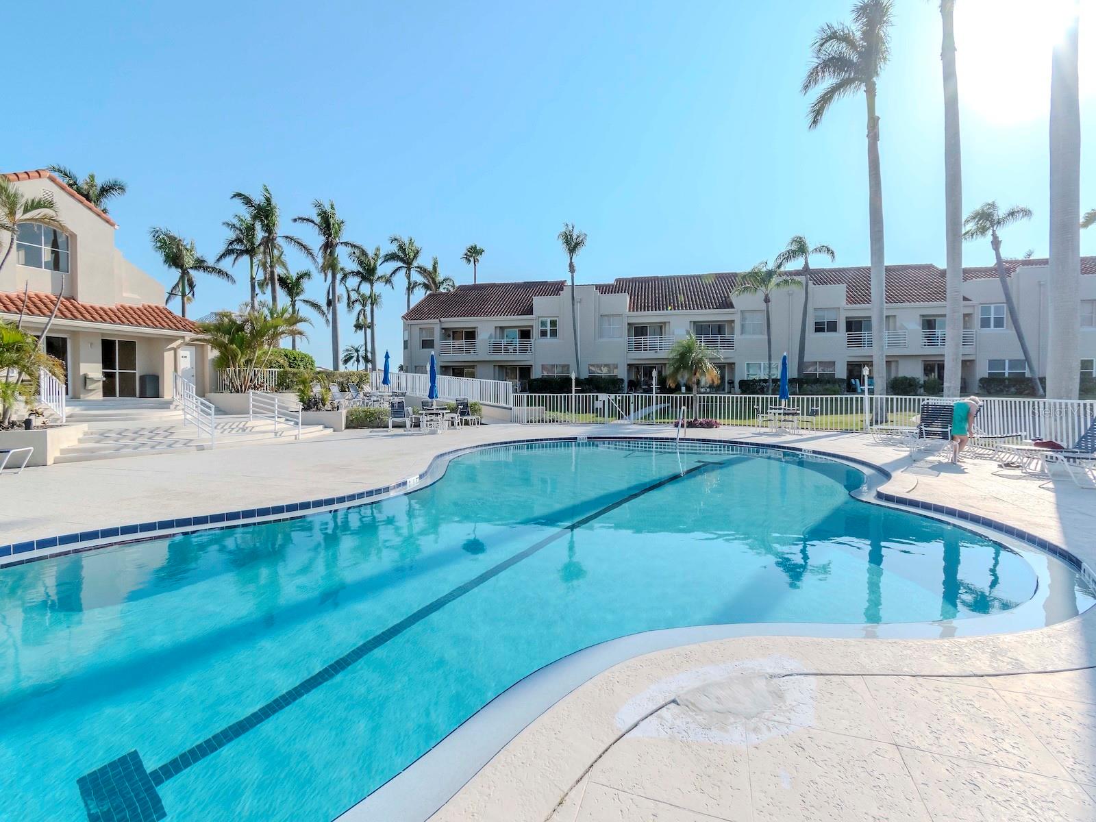 6100 BAHIA DEL MAR CIR #102