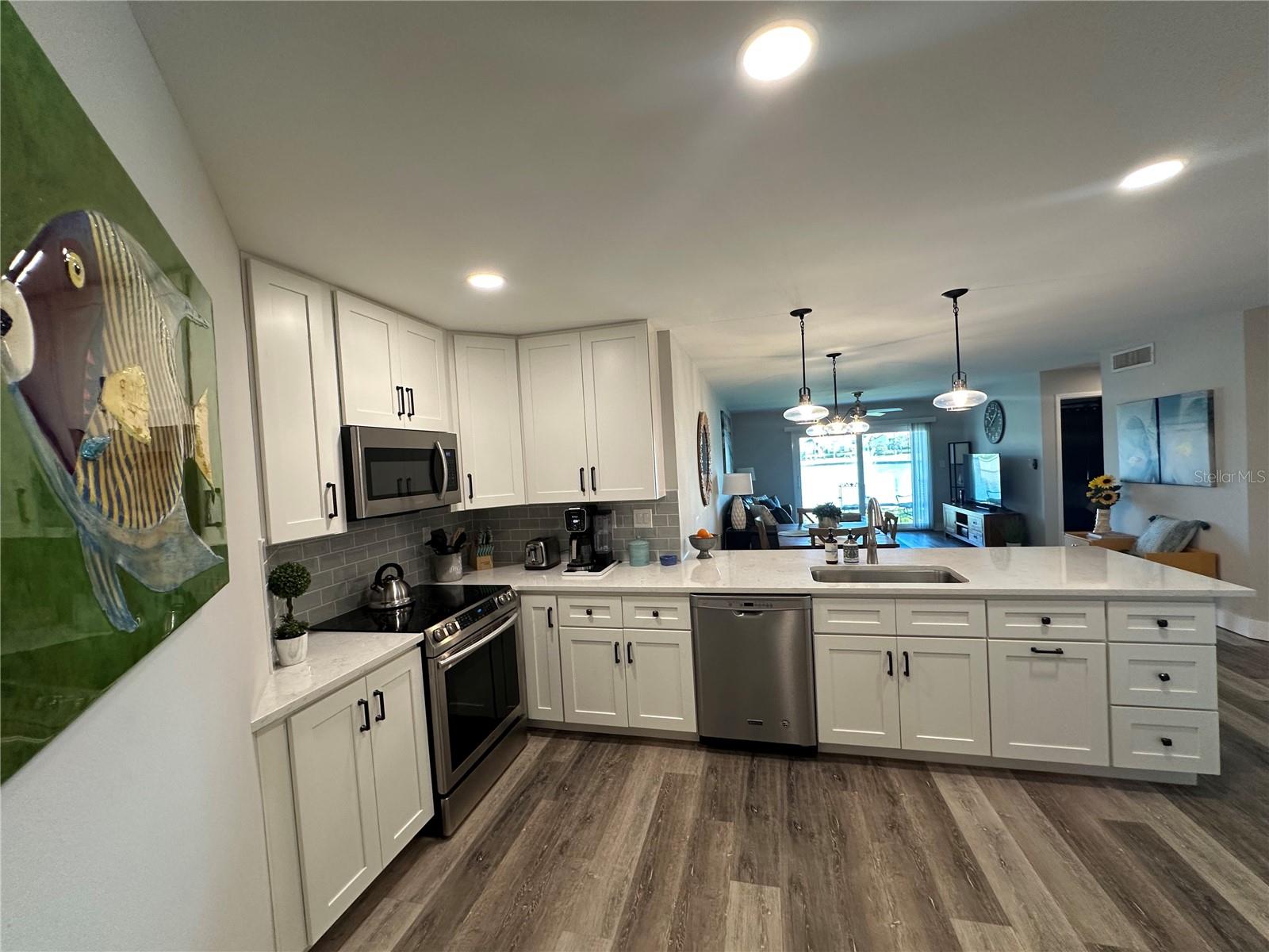 6100 BAHIA DEL MAR CIR #102