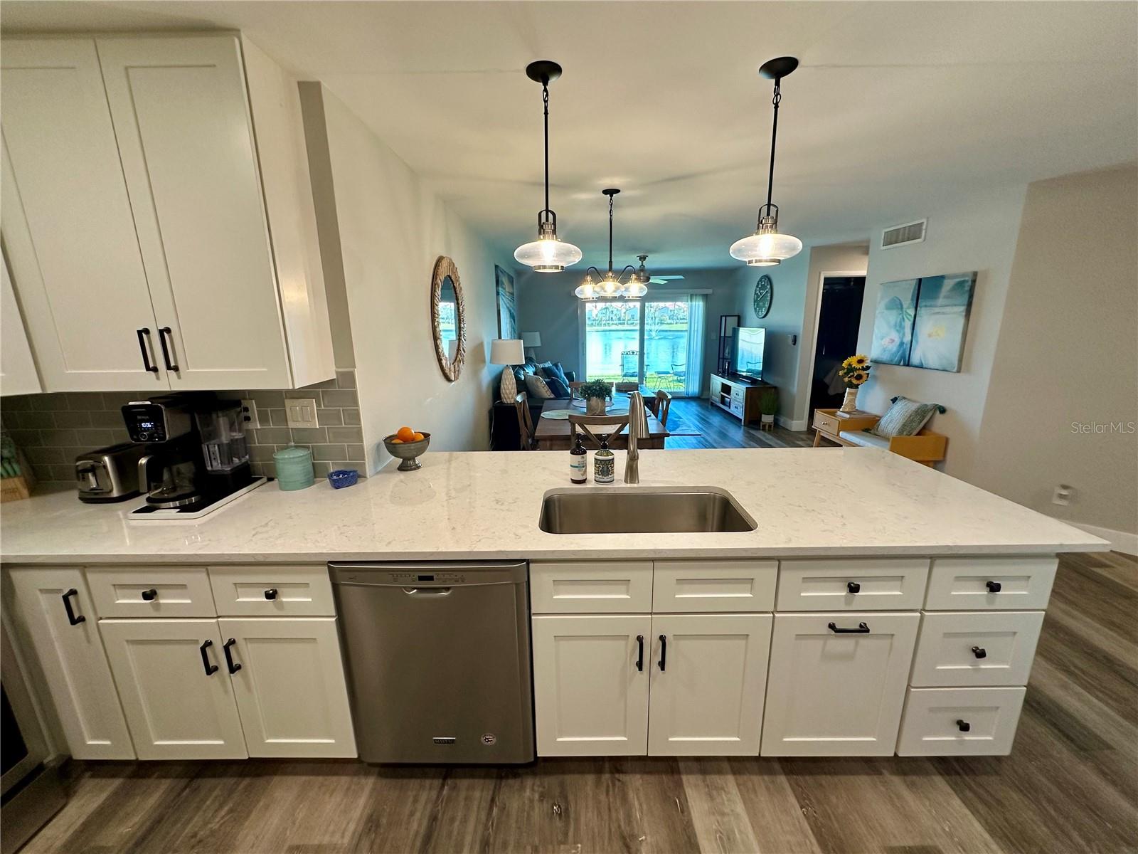 6100 BAHIA DEL MAR CIR #102